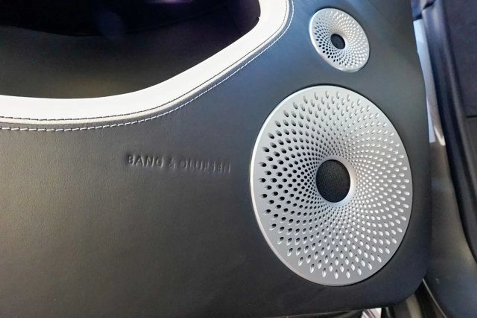 mph054_872520597_22956151_55_640_a2e0960bbe