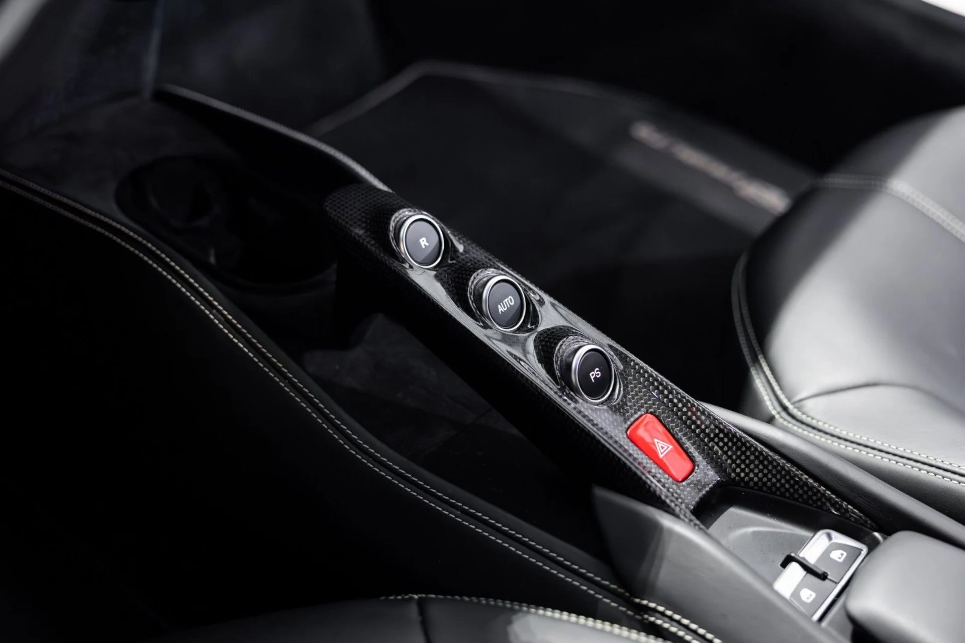 mph054_893236700_Lw_9ba69462d0