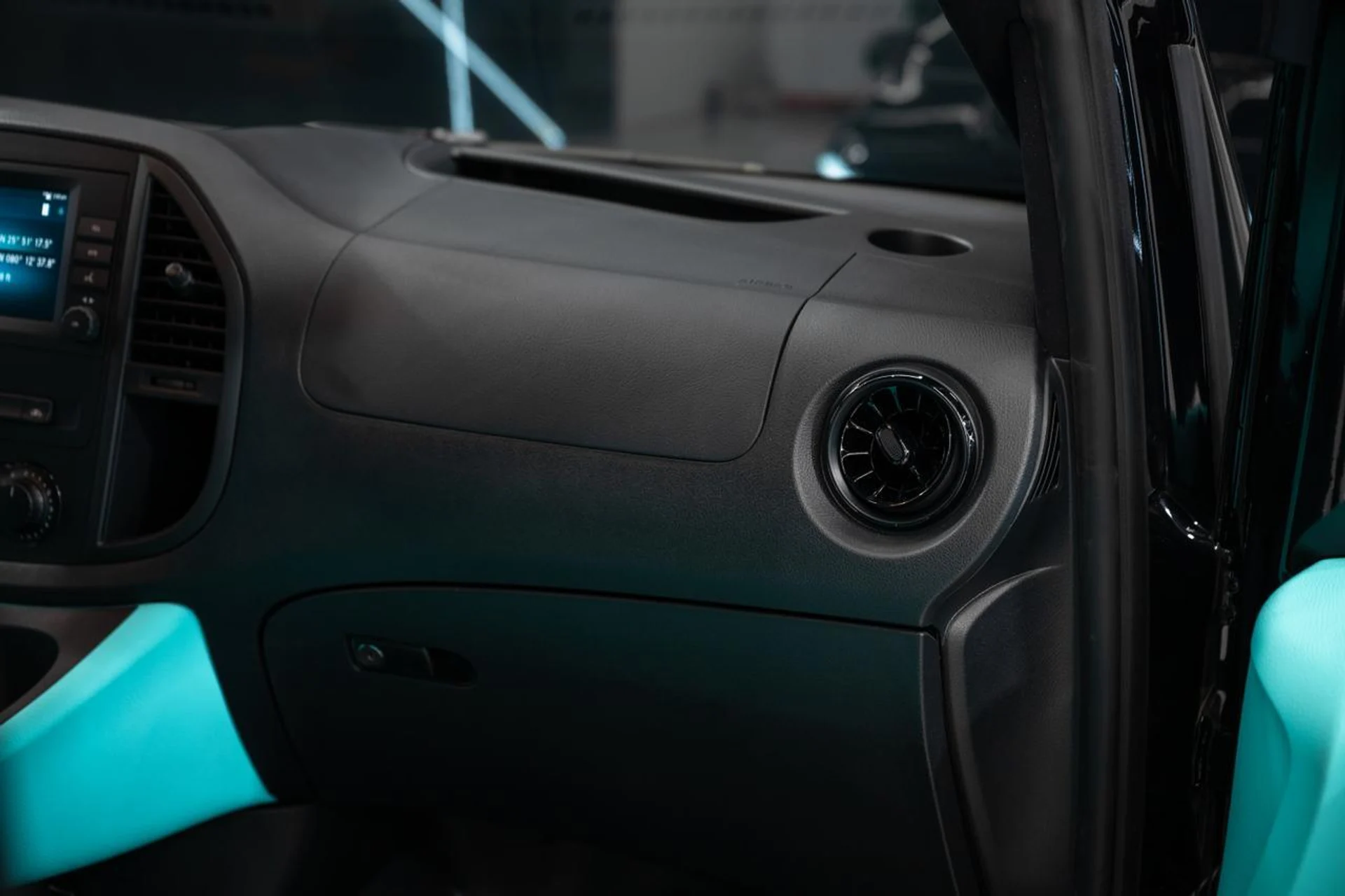 mph054_89502843_436e143009b1376cce47d74c2f4e9a1d_a481bf0713