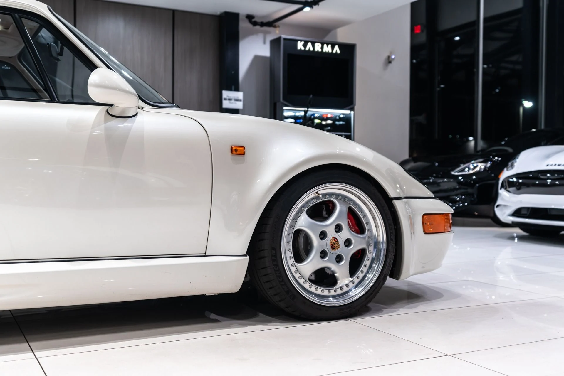 mph054_905913649_12739_p55_l_f4fc58a45b