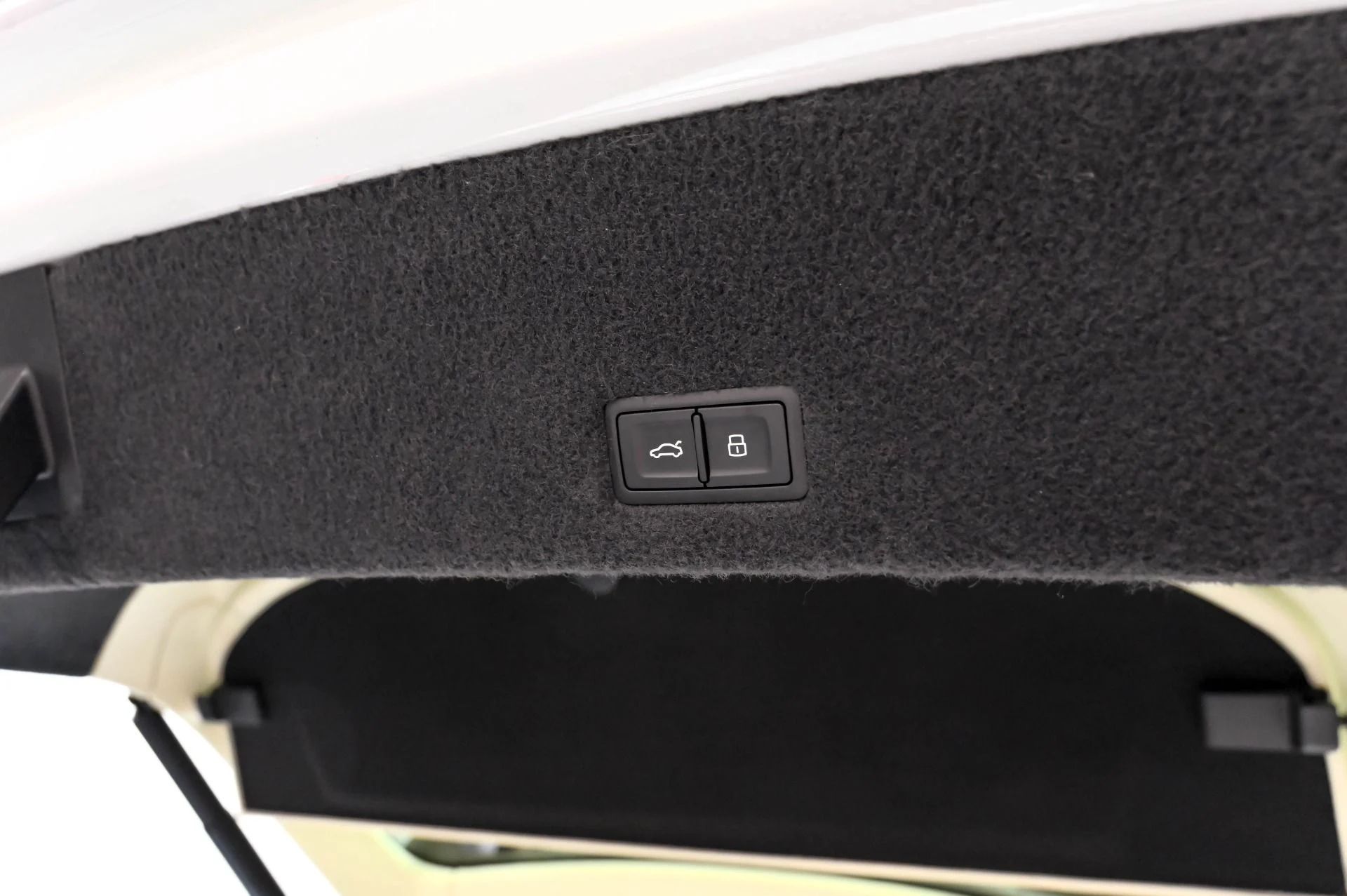 mph054_907843079_Used_2020_Lamborghini_Urus_1778528583_6974fd4611