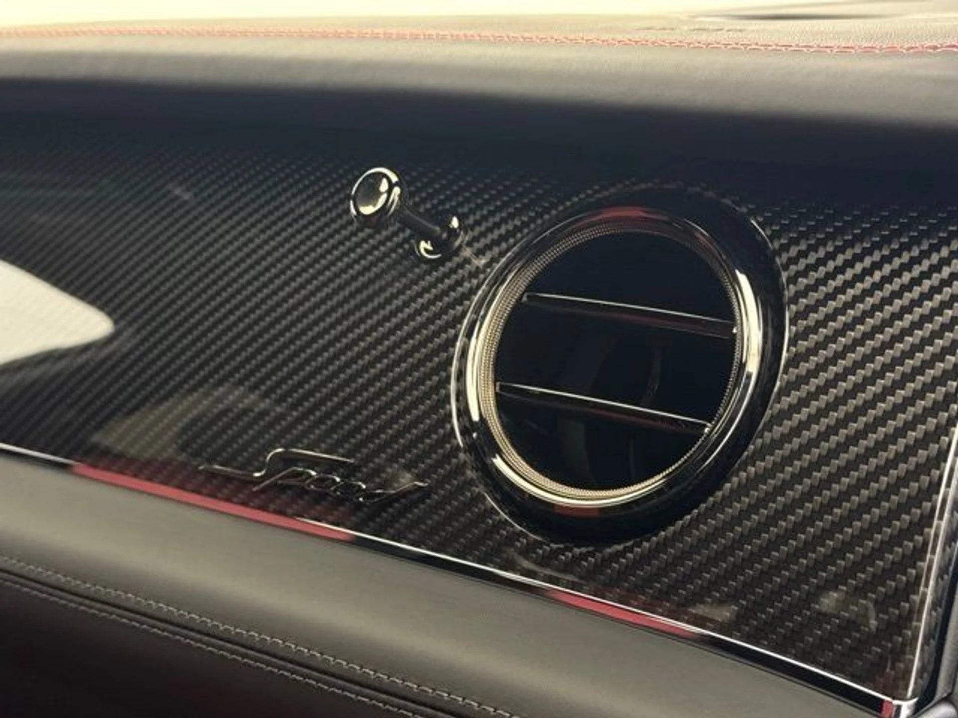 mph054_913841995_trallxueoz5w0wyh0x99leualy87_3a286cd143