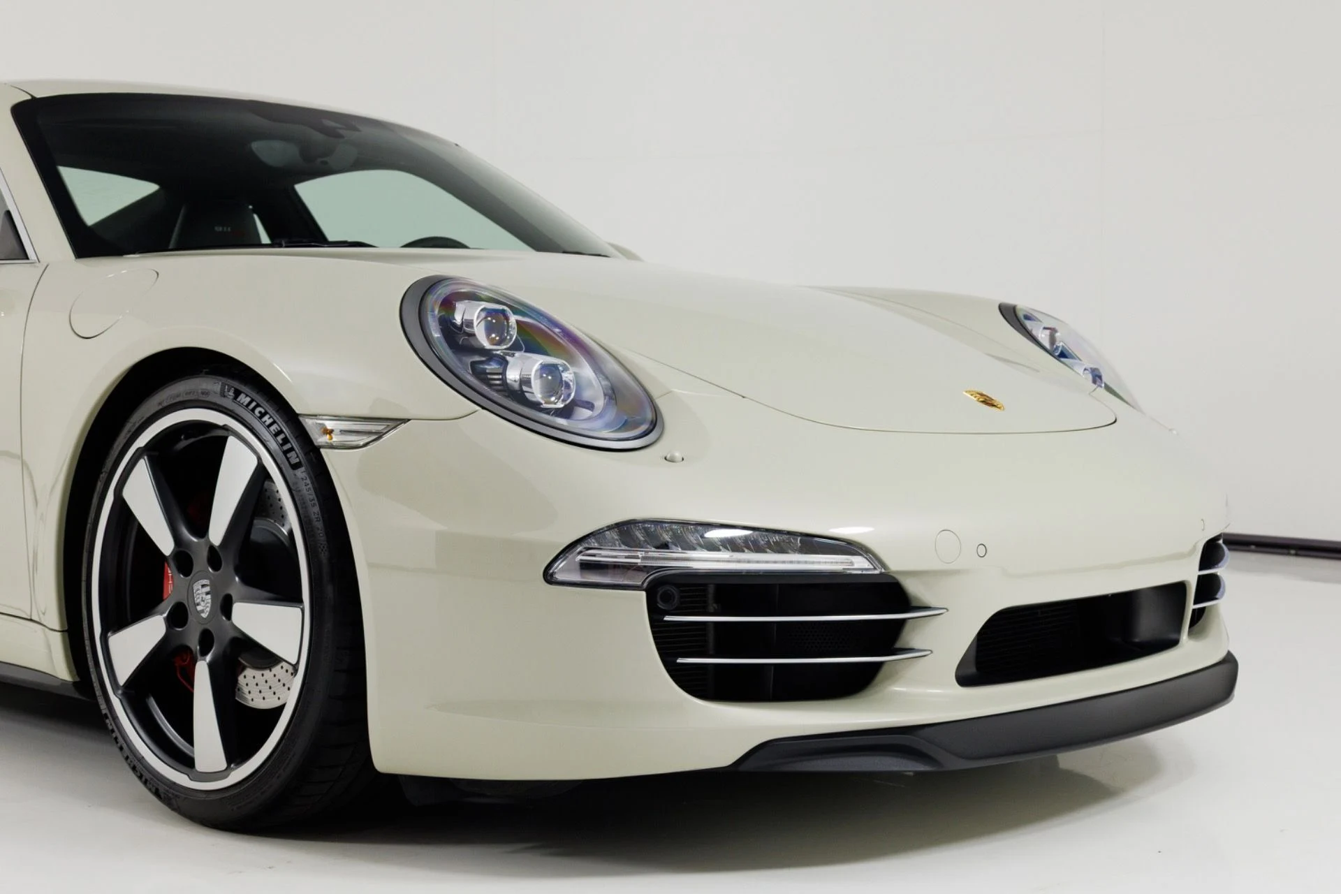 mph054_922677397_Used_2014_Porsche_911_Carrera_S_1781907468_a3837785b8