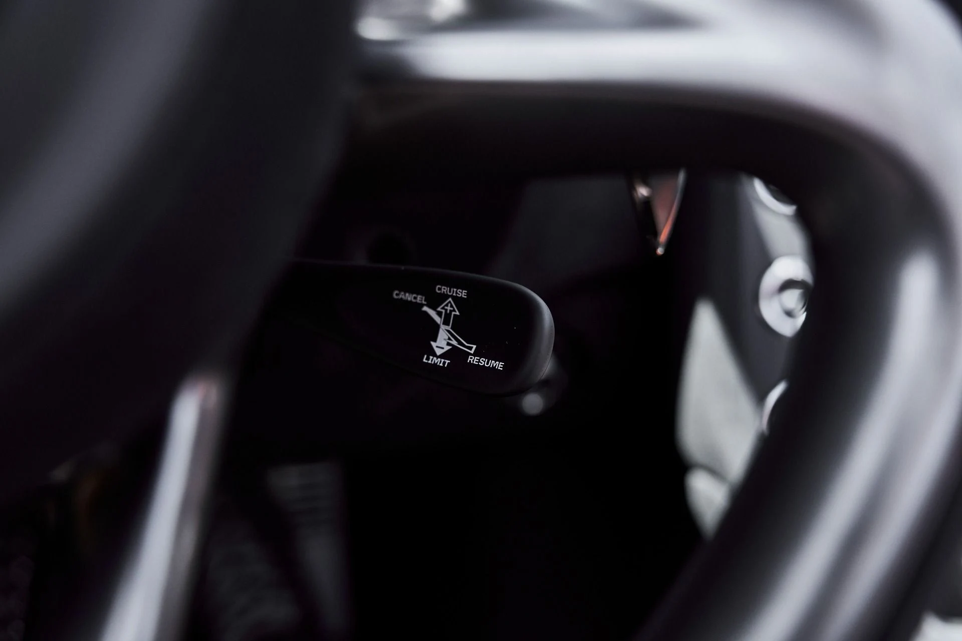 mph054_926772041_Used_2025_Mc_Laren_750_S_1776907686_c45f487de1