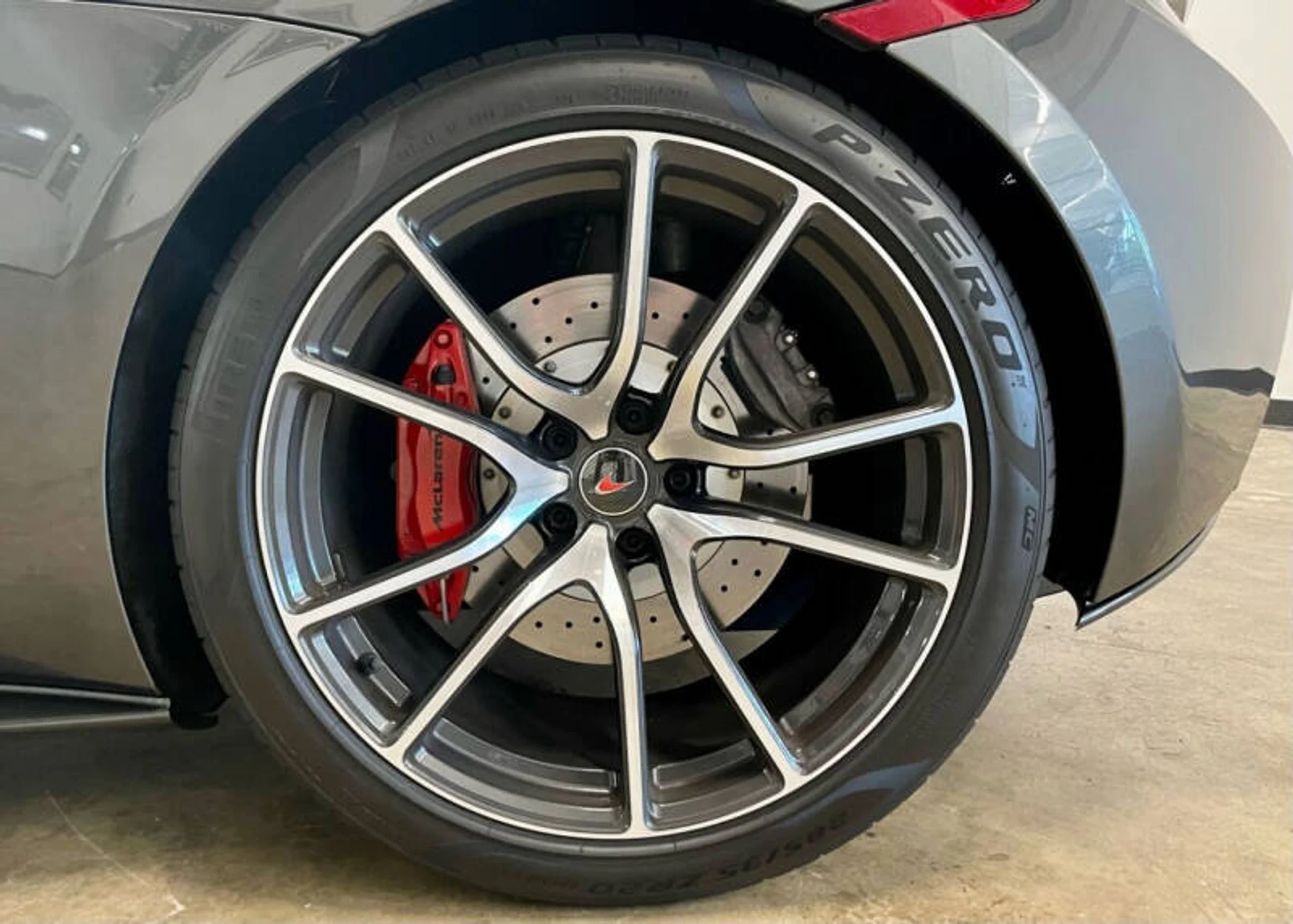 mph054_971116739_2017_mclaren_570gt_base_2dr_coupe_6ae9b36aaf