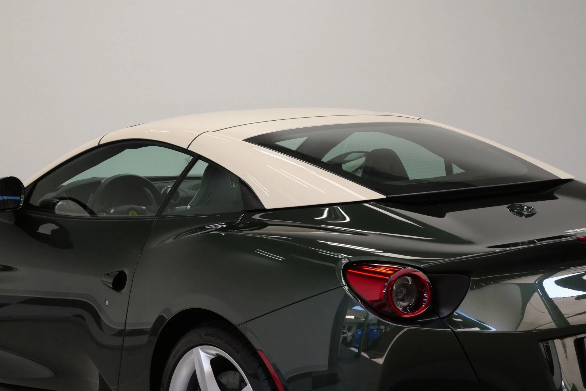 mph055_1025772817_Used_2019_Ferrari_Portofino_Tailor_Made_in_NYC_Unique_Exterior_and_Interior_Colors_Amazing_1779827037_a60ede5887