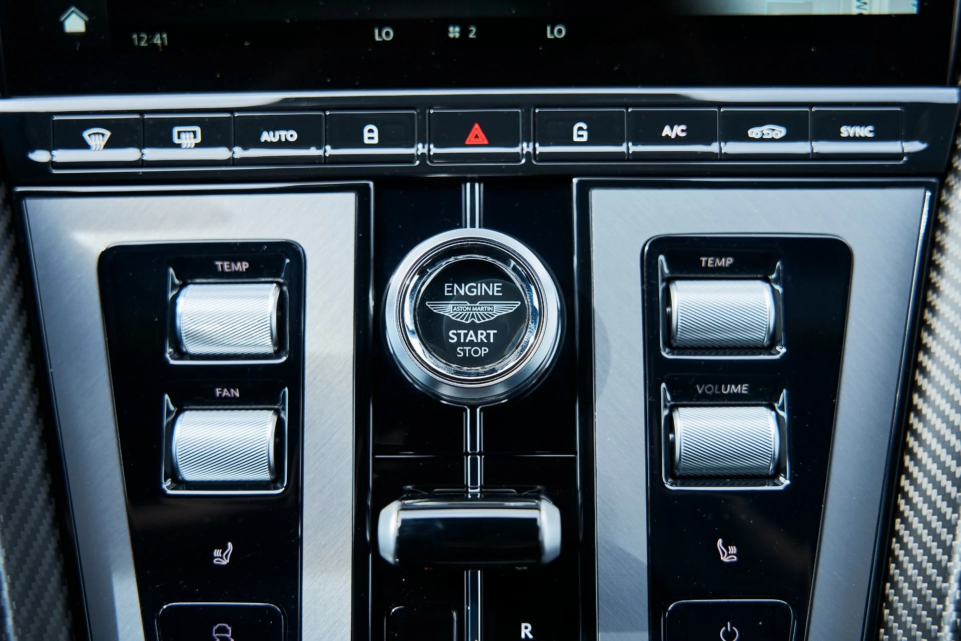 mph055_1035882151_Used_2024_Aston_Martin_DB_12_1772677998_78feb53253