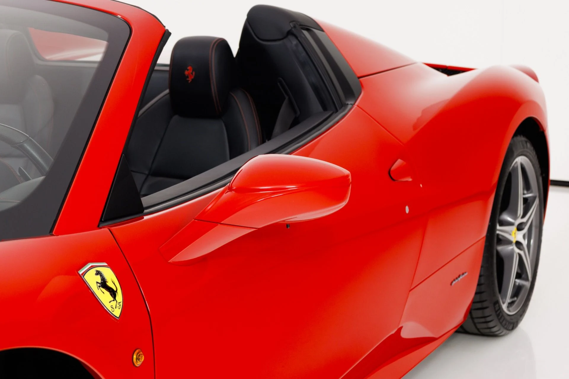 mph055_1051965993_Used_2013_Ferrari_458_Spider_1790709088_769a05d103