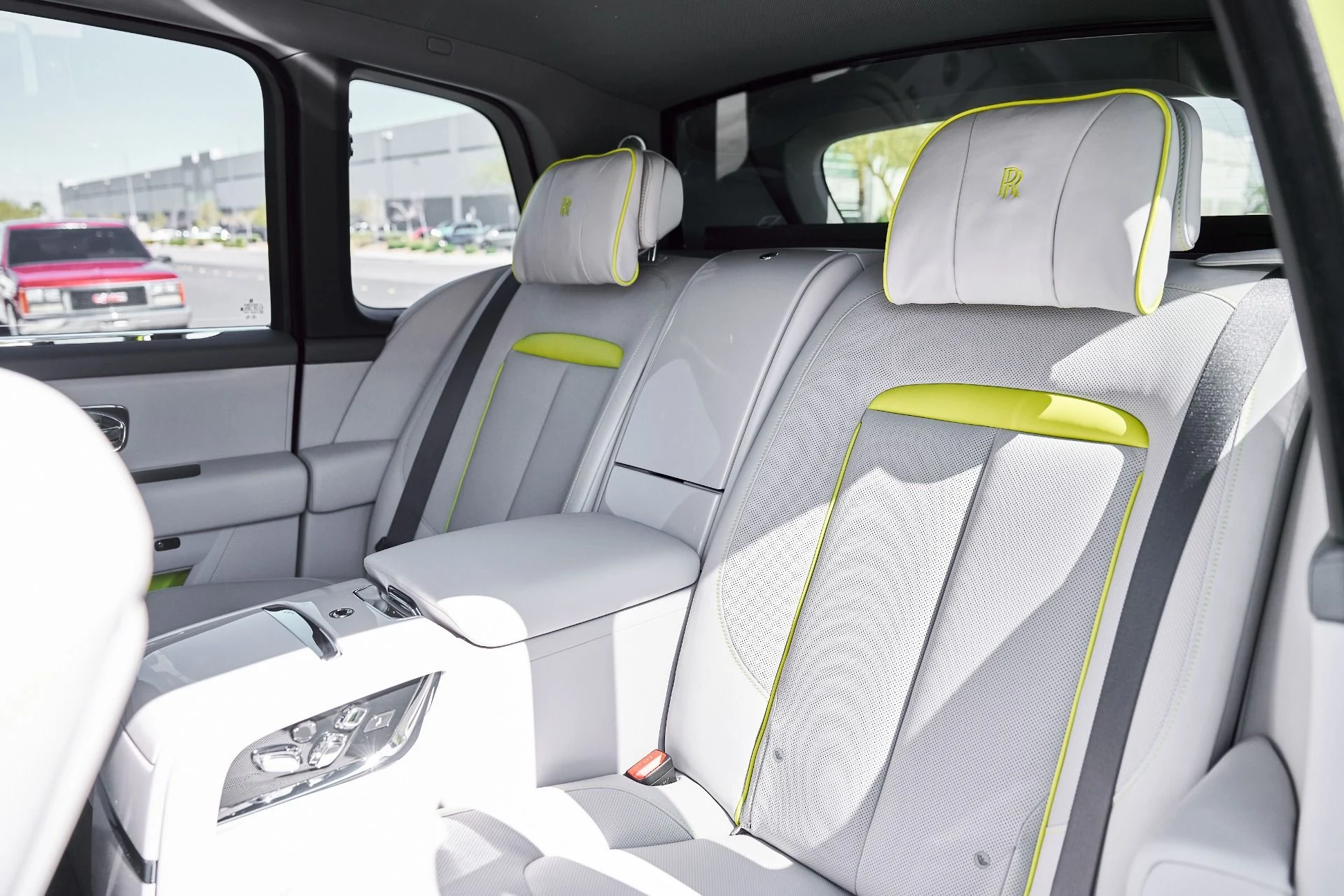 mph055_105201667_Used_2024_Rolls_Royce_Cullinan_Base_1773162644_8693d7c6eb