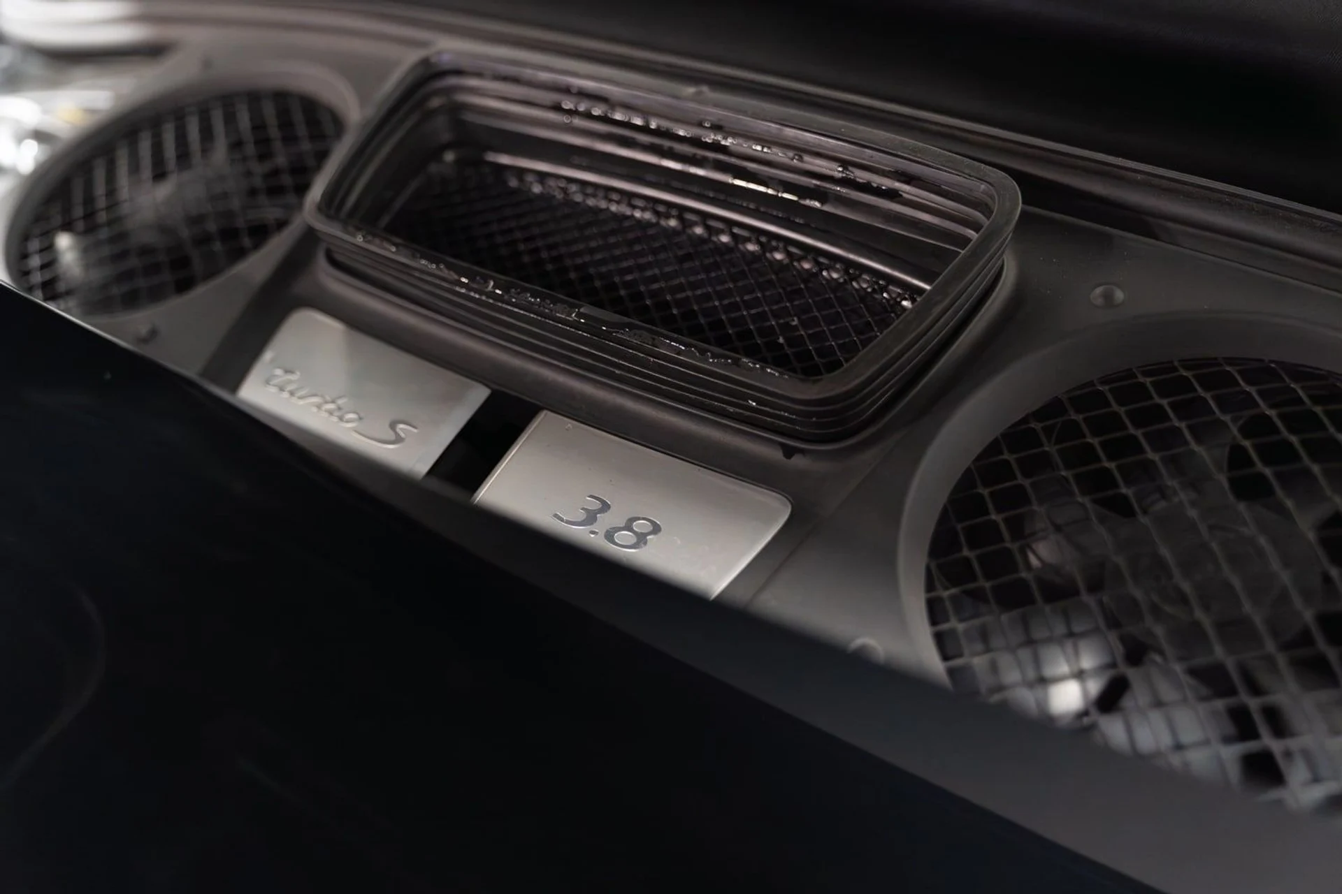 mph055_1052701853_dfbe20bd22234fbca7428c90e462b515_69add9e785