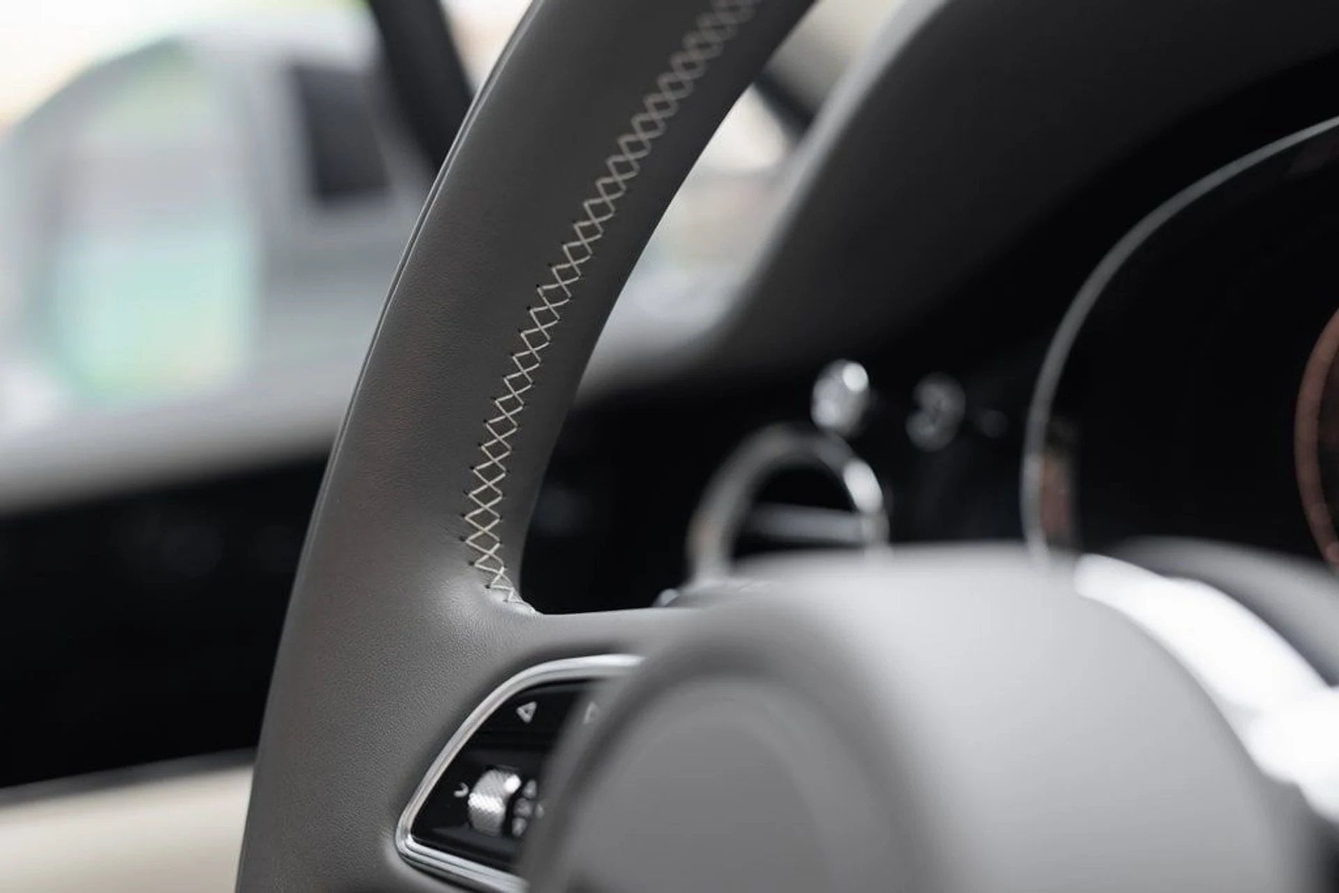 mph055_1057671540_6076ee8de5b02c97e6355464e6f8e4c1x_2680a2db5f