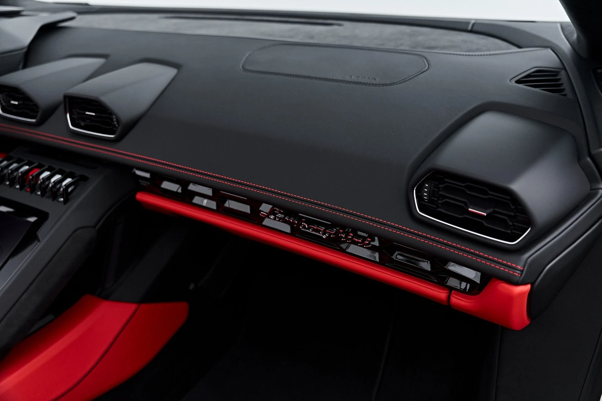mph055_1062157757_Used_2024_Lamborghini_Huracan_EVO_Base_1791337170_73f13d27cc