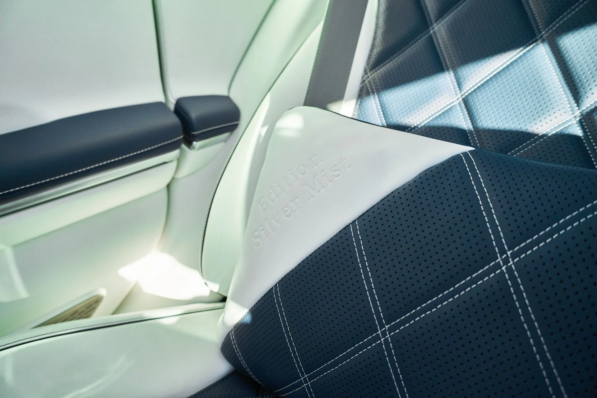 mph055_1084229999_Used_2024_Mercedes_Benz_S_Class_Maybach_S_680_1765936856_bce8298b9d