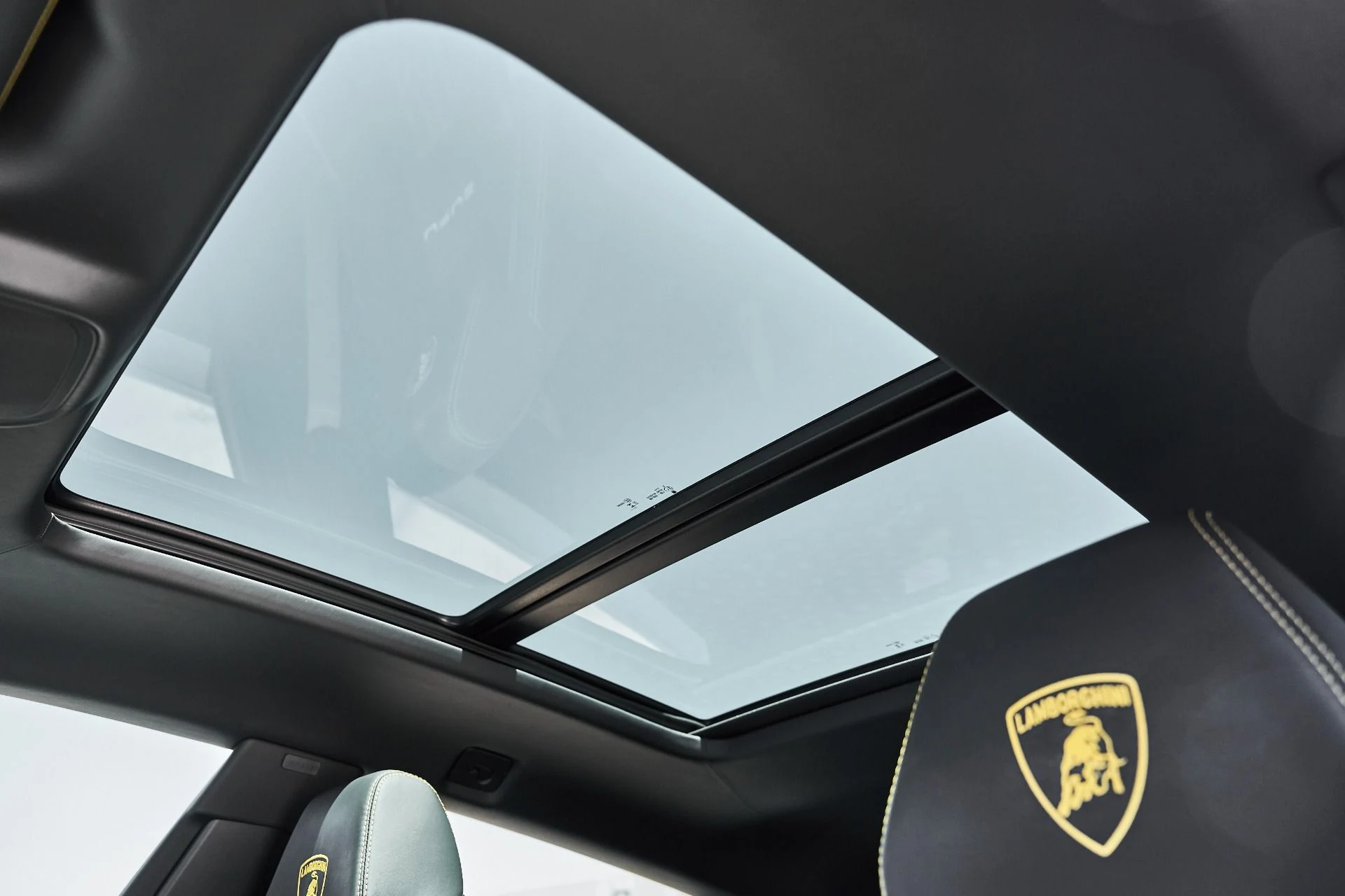 mph055_1087020154_Used_2024_Lamborghini_Urus_Performante_1781228495_3139738d11