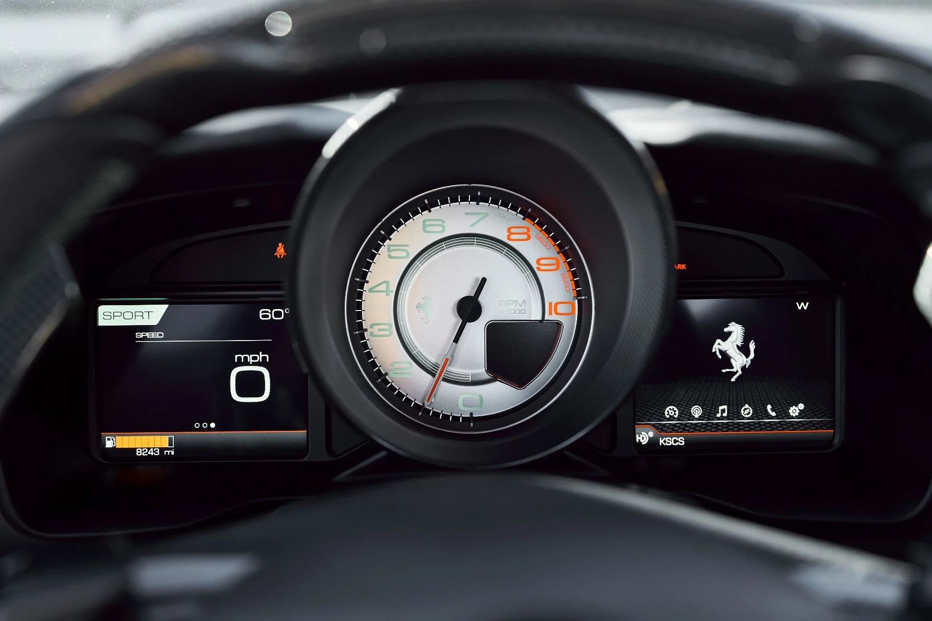 mph055_1126278347_Used_2022_Ferrari_F8_Tributo_Base_1765662181_4331fa8955