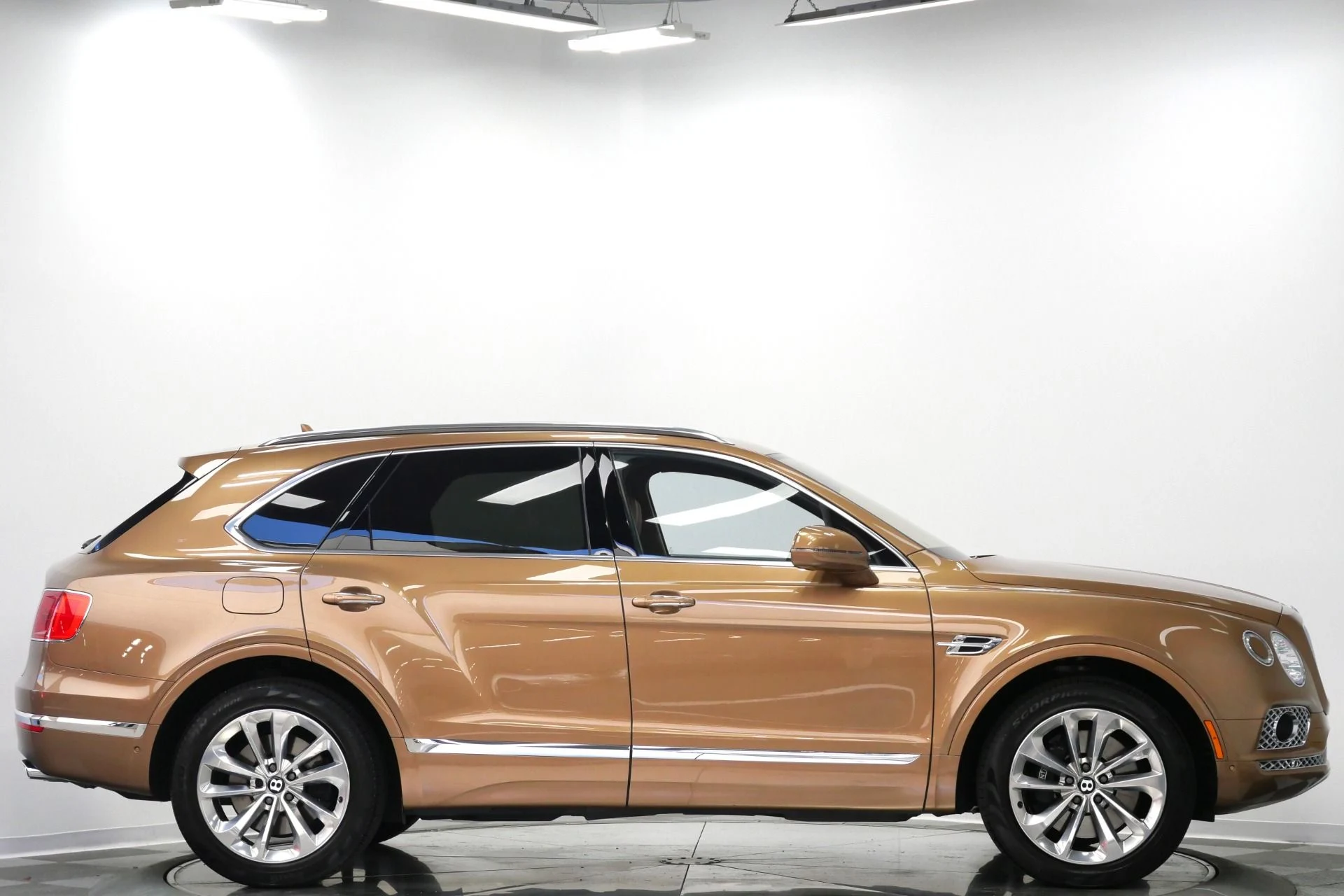 mph055_1127998373_Used_2017_Bentley_Bentayga_W12_Four_Seat_Comfort_Specification_with_Rear_Console_1776956660_3a35976f5e