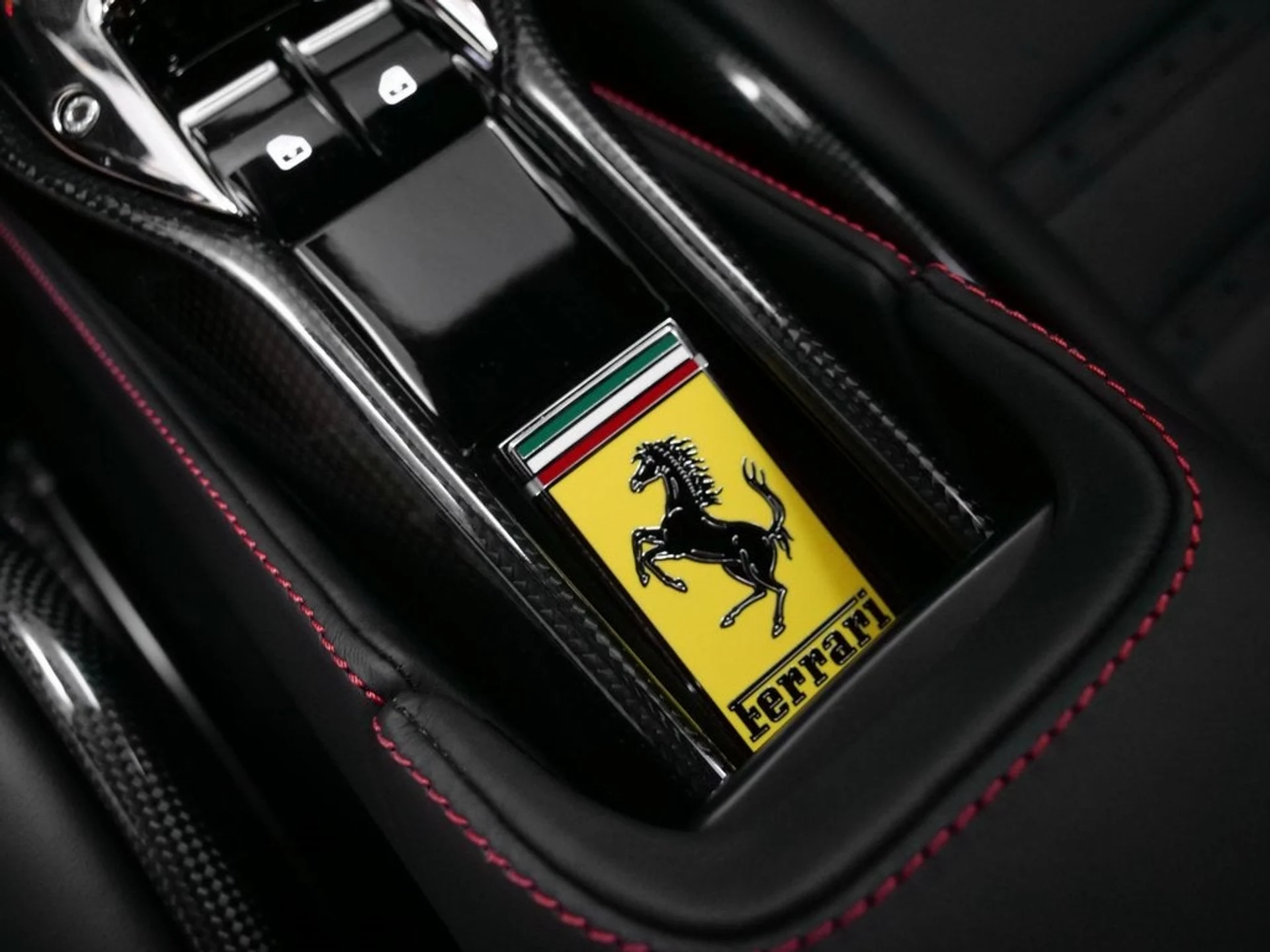 mph055_1189628348_56_cbb9dee068