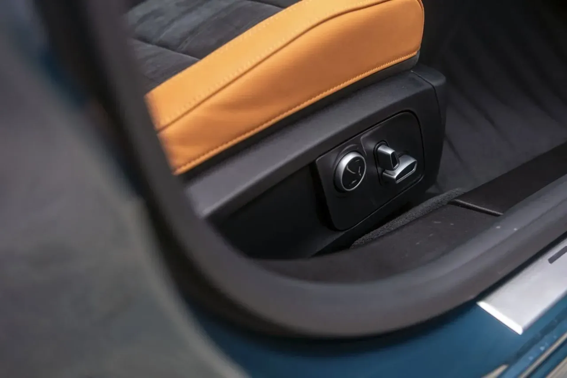 mph055_1204487214_6f991821b3a54048bc9d95254645d00b_a22dd6f53f