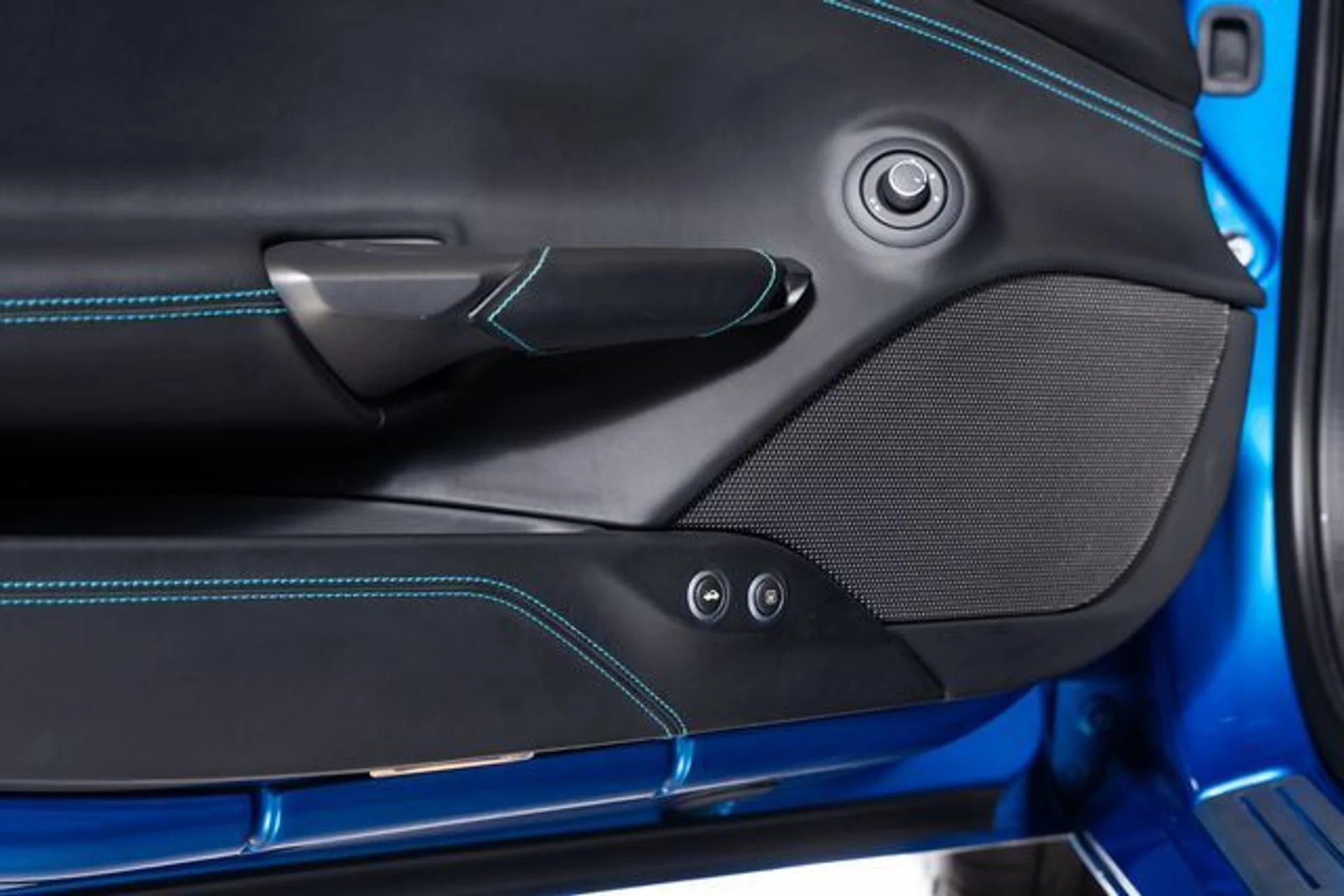 mph055_1232281009_ee069fd1576d0cf9beb9908394832300x_25cc0a3ea0