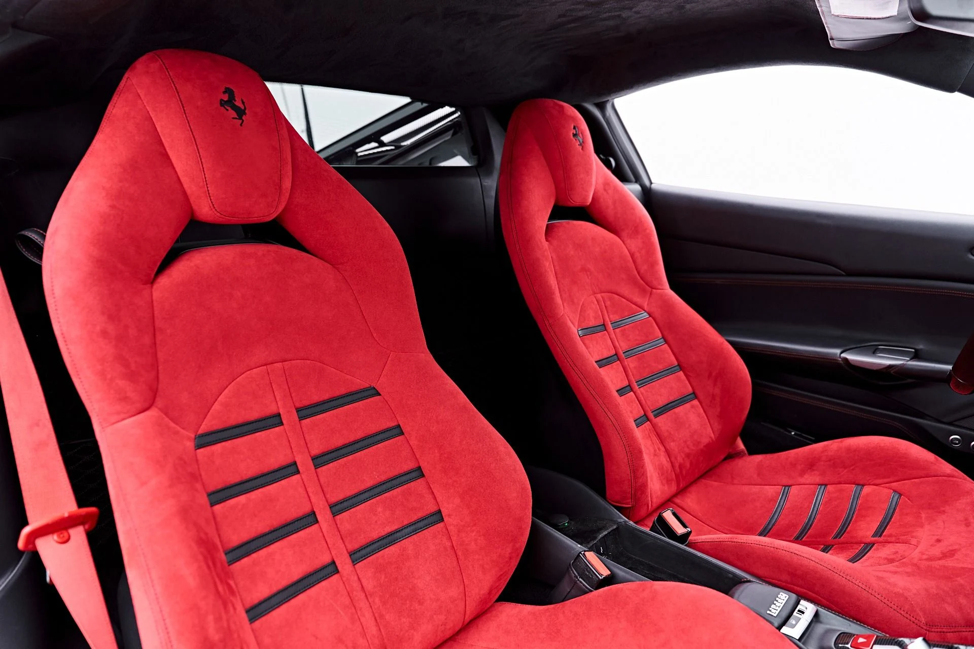 mph055_1234895986_Used_2018_Ferrari_488_GTB_Base_1782869754_a5a2453f90