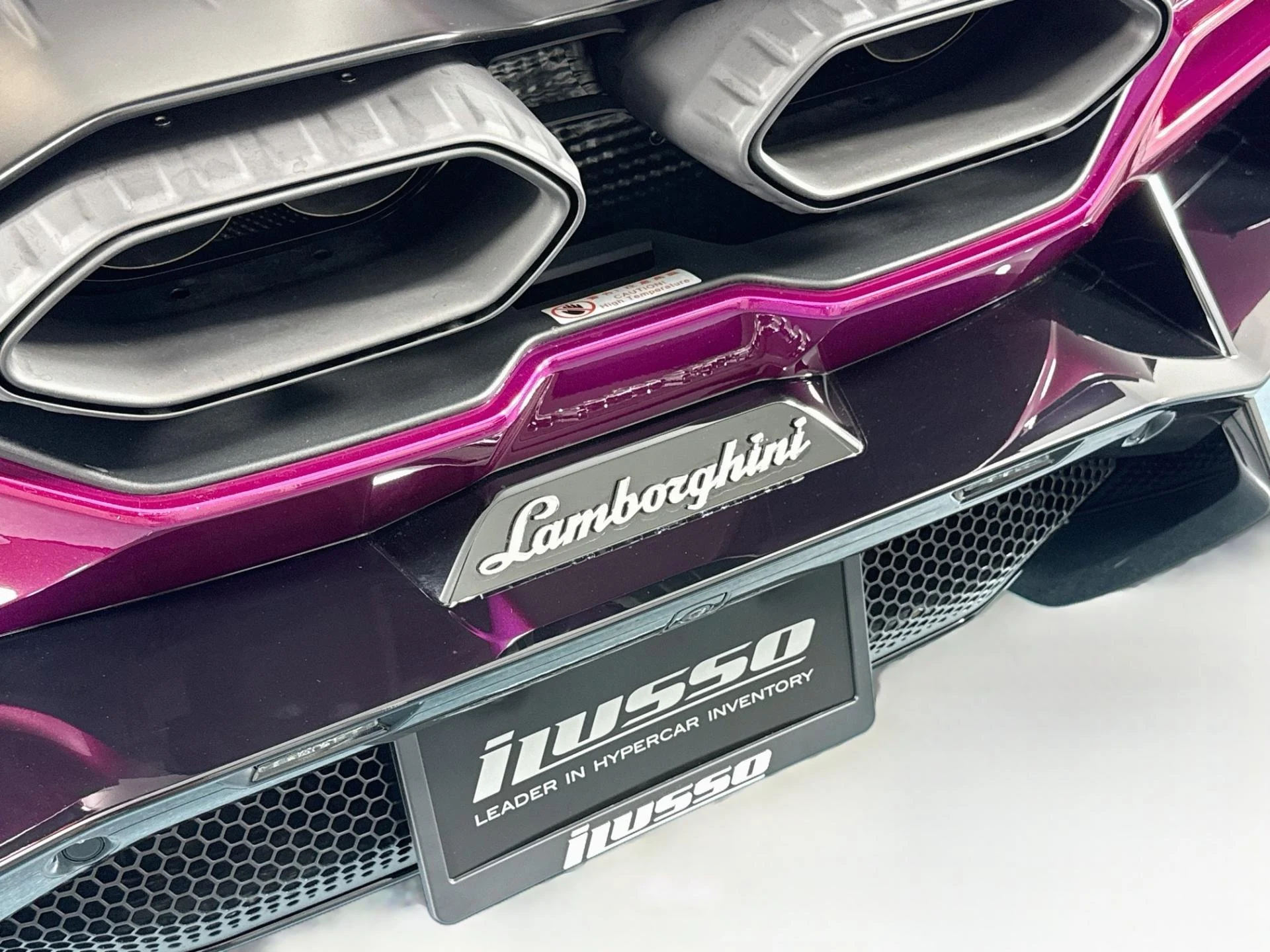 mph055_1336461501_Used_2024_Lamborghini_Revuelto_1787336735_e3e37cc9ce