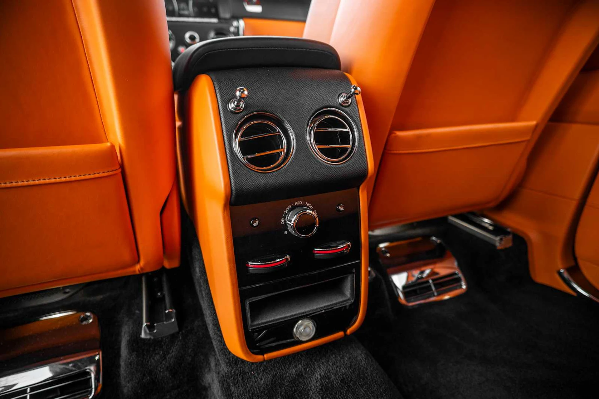 mph055_1348308799_76640c3f1129df565d02e4dfbeafe768x_c31c255680