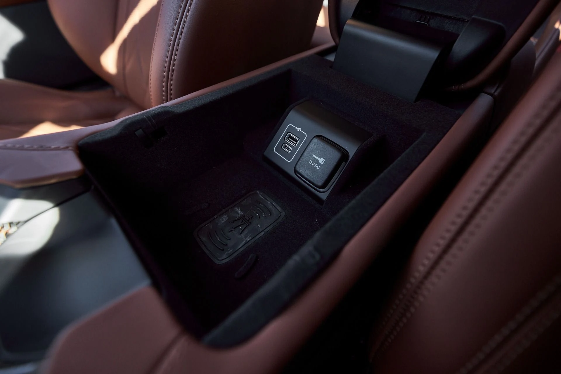 mph055_1366639975_Used_2024_Maserati_Gran_Turismo_Modena_1764124132_03ac09f90d