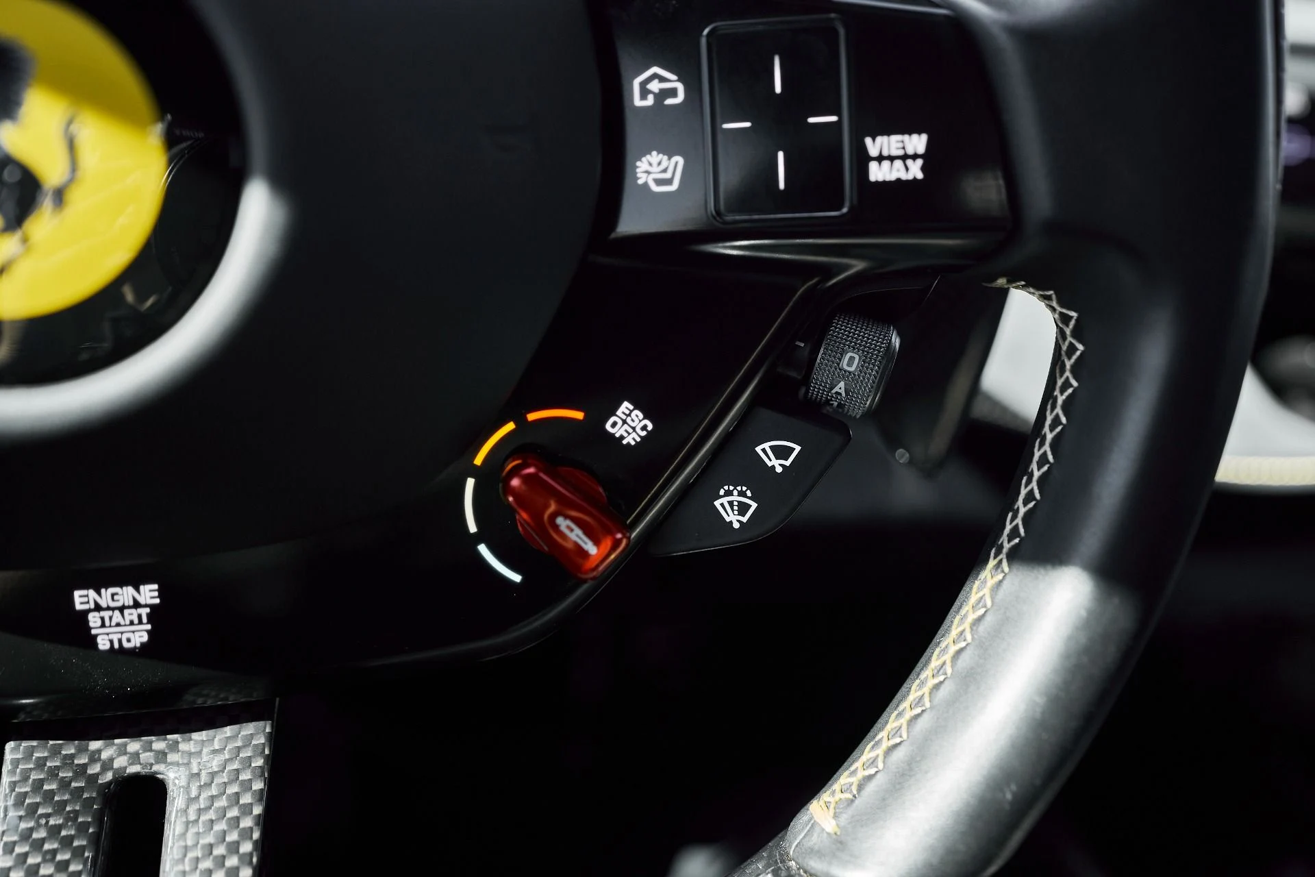 mph055_1383690544_Used_2022_Ferrari_SF_90_Stradale_Base_1762462432_96de3ae83a