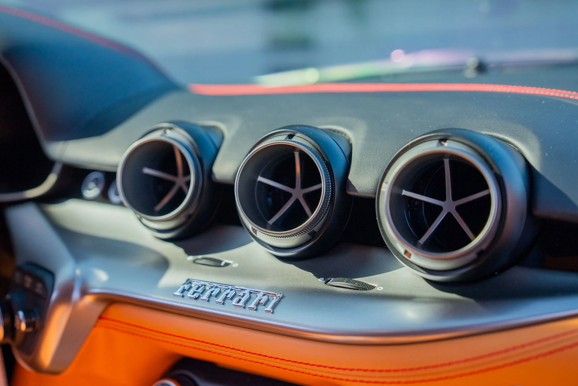 mph055_139623894_Used_2017_Ferrari_F12berlinetta_1762288744_a6cb9d5031