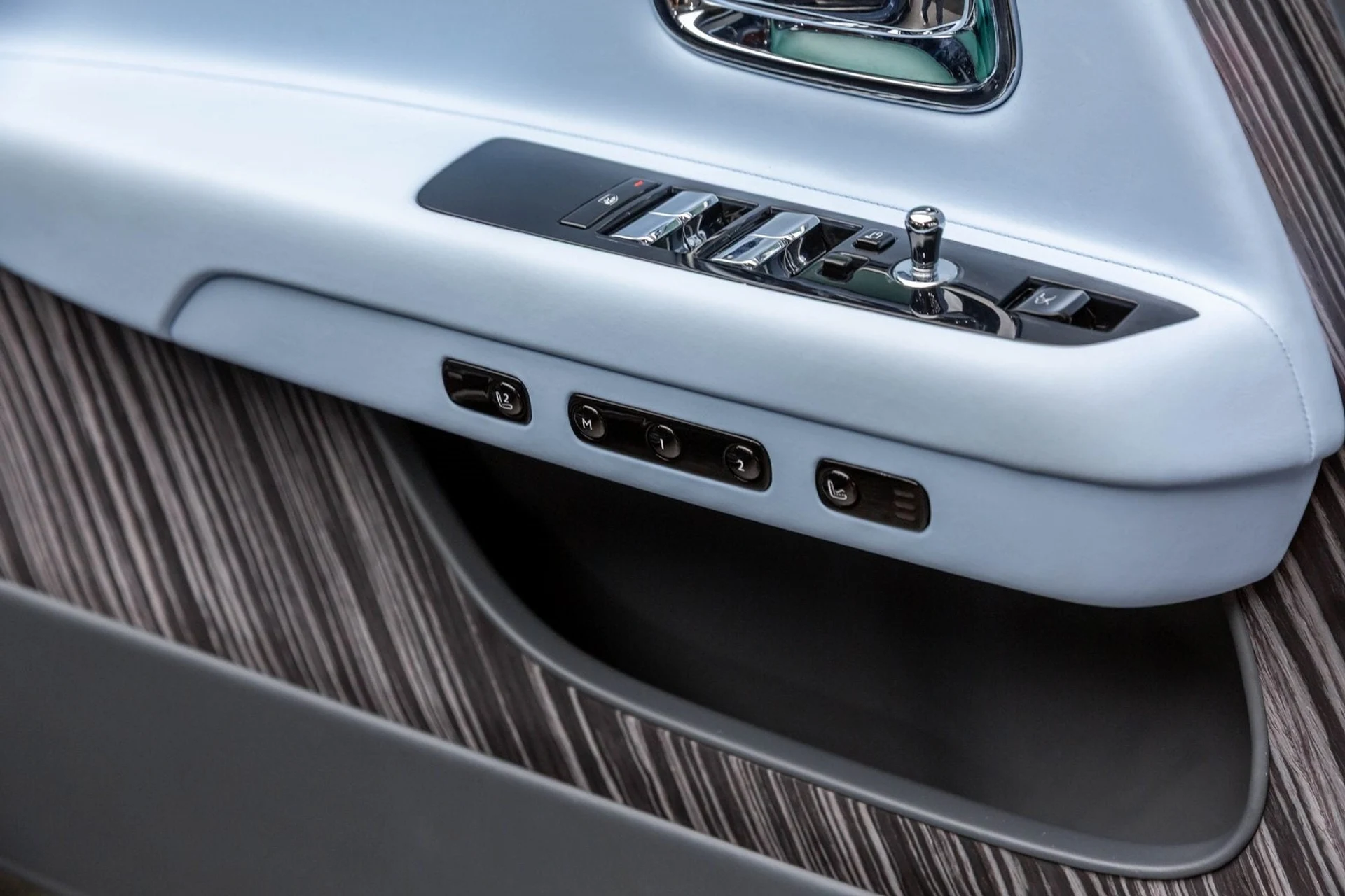 mph055_141237803_56_710e812240