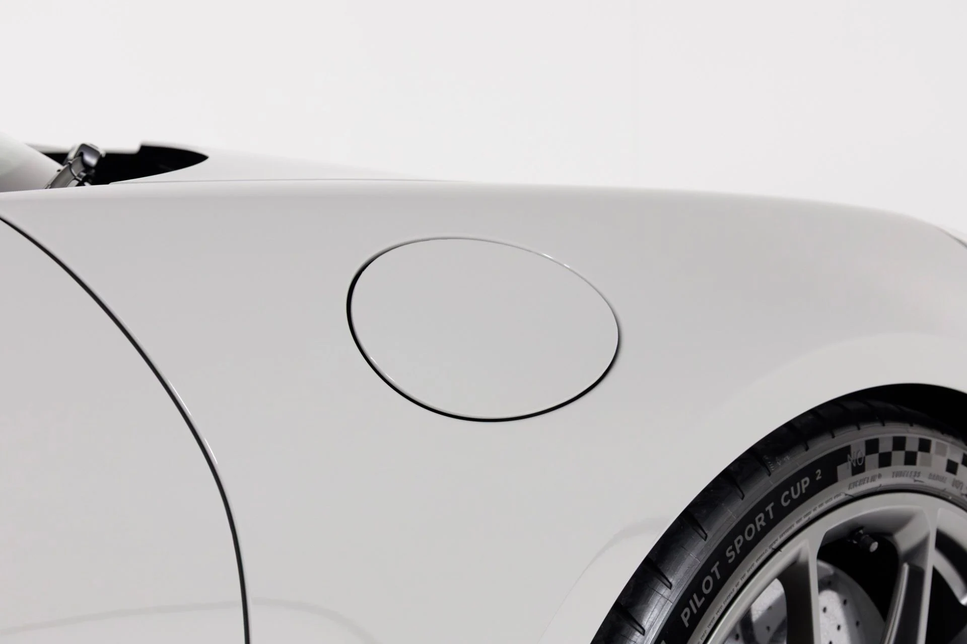 mph055_141319426_Used_2024_Porsche_911_GT_3_Touring_1767999905_6f30095e8d