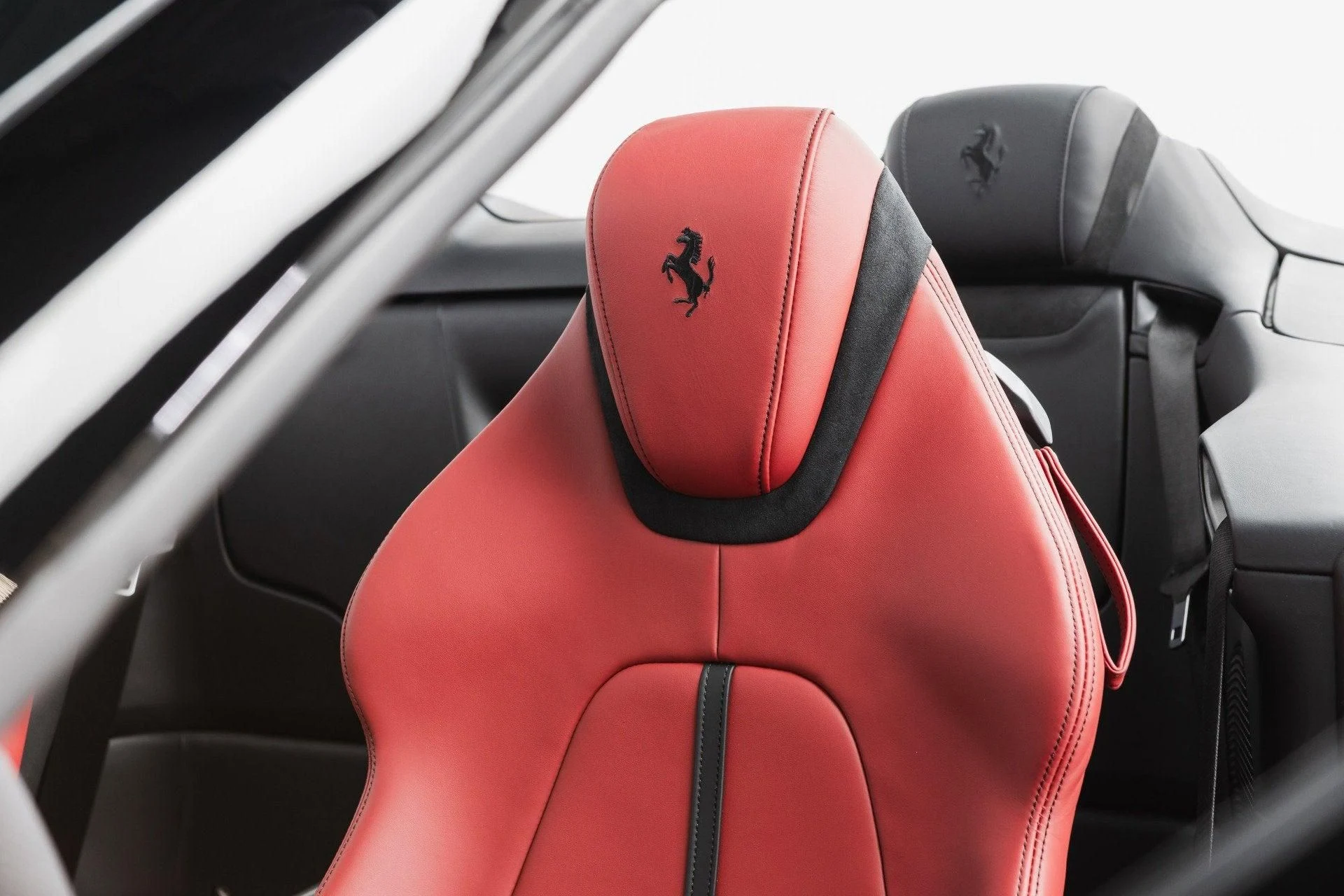 mph055_1433773536_Used_2024_Ferrari_Roma_Spider_1777350164_1a4bca6344