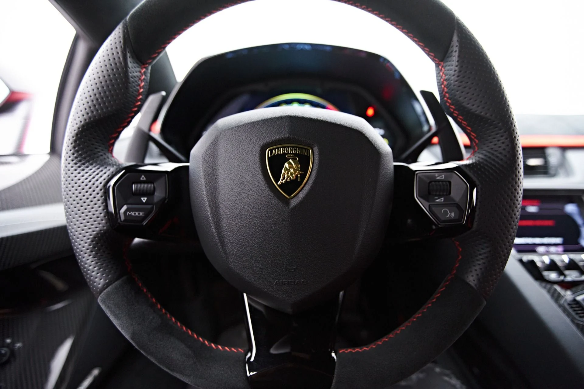 mph055_1453862641_Used_2019_Lamborghini_Aventador_SVJ_Base_1660667128_34b1b39962