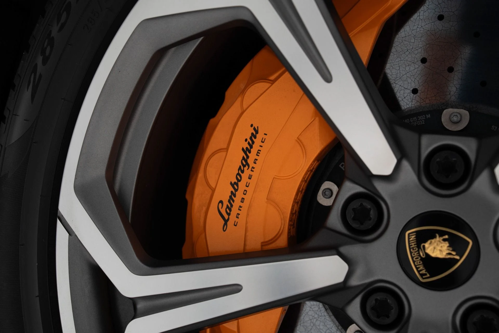 mph055_1458395272_Used_2024_Lamborghini_Urus_S_1777580750_ec78fc0104