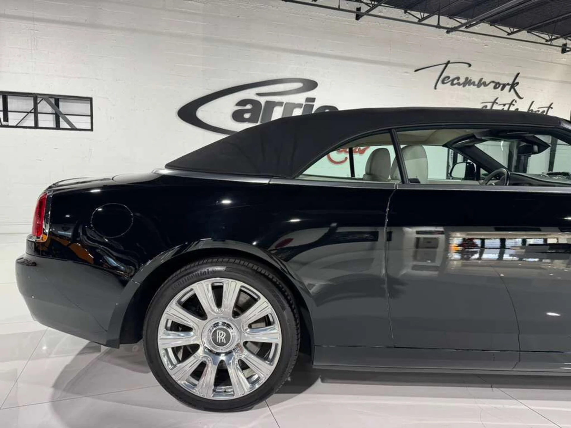 mph055_14616568_36abbc64847bb93c586909dc034b3437_778a576891