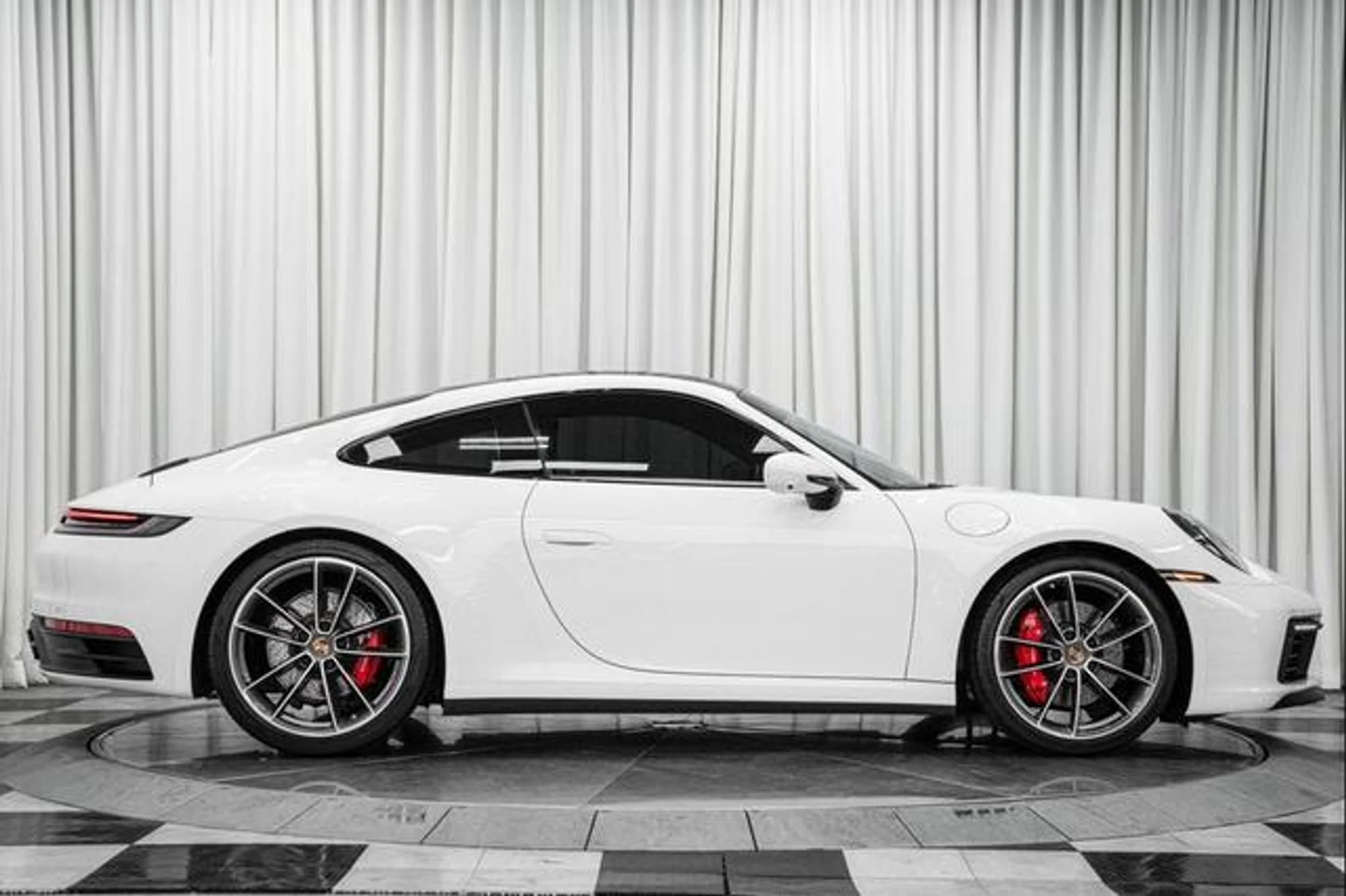 mph055_148367601_Lt_Lx_DTJ_0_FZD_7_RY_Ei3cgd1hz_Dsh_U_fb19ef96c8