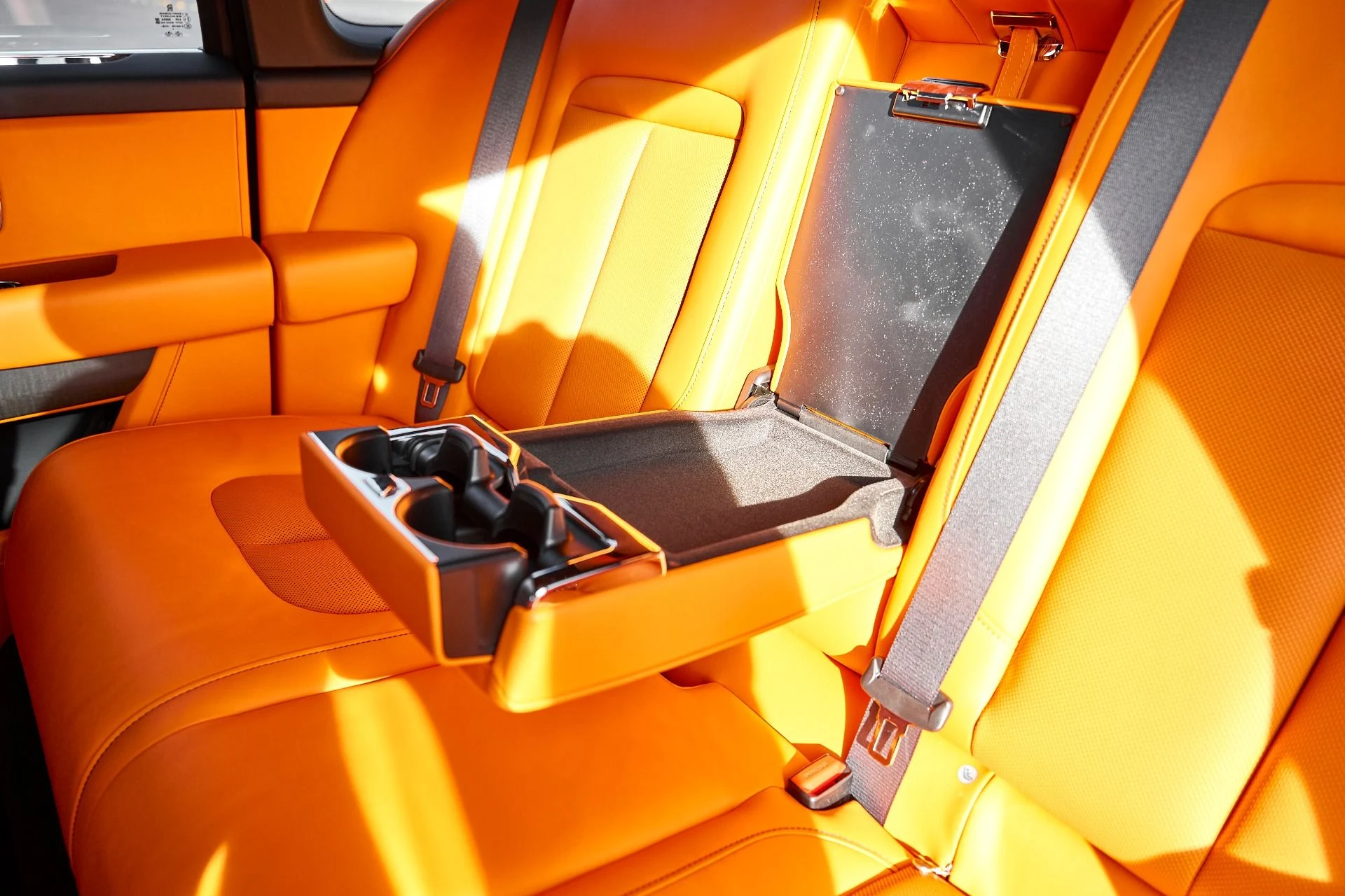 mph055_1493910481_Used_2025_Rolls_Royce_Cullinan_1766456692_f275b47894