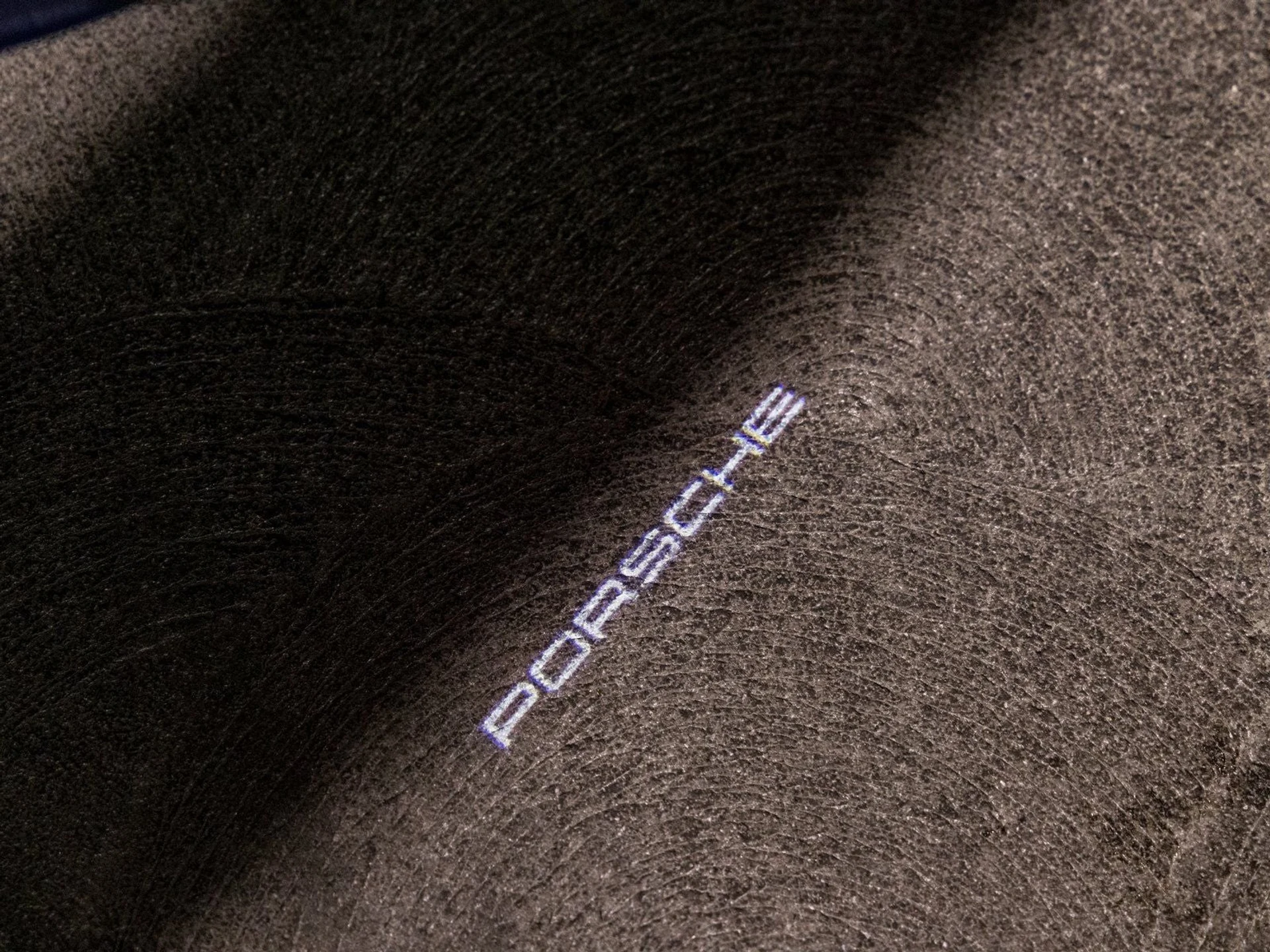 mph055_149775959_56_3eabee494f