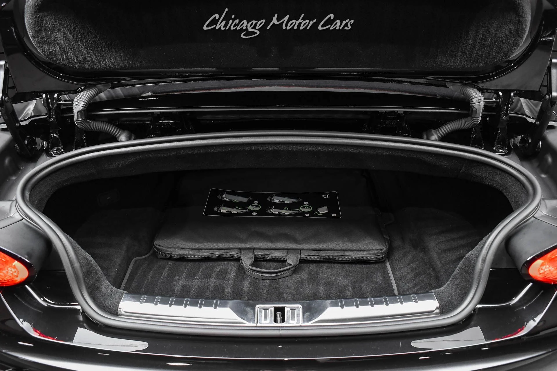 mph055_1499489403_13343_p56_l_933b14ab86