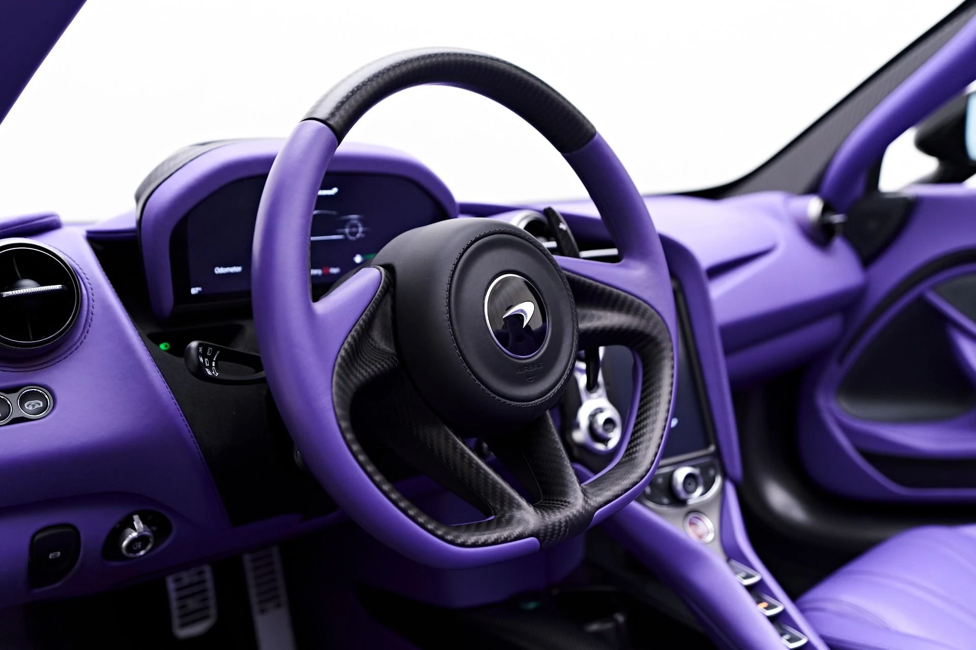 mph055_1540201201_Used_2022_Mc_Laren_765_LT_Base_1753480618_debfb25c5c