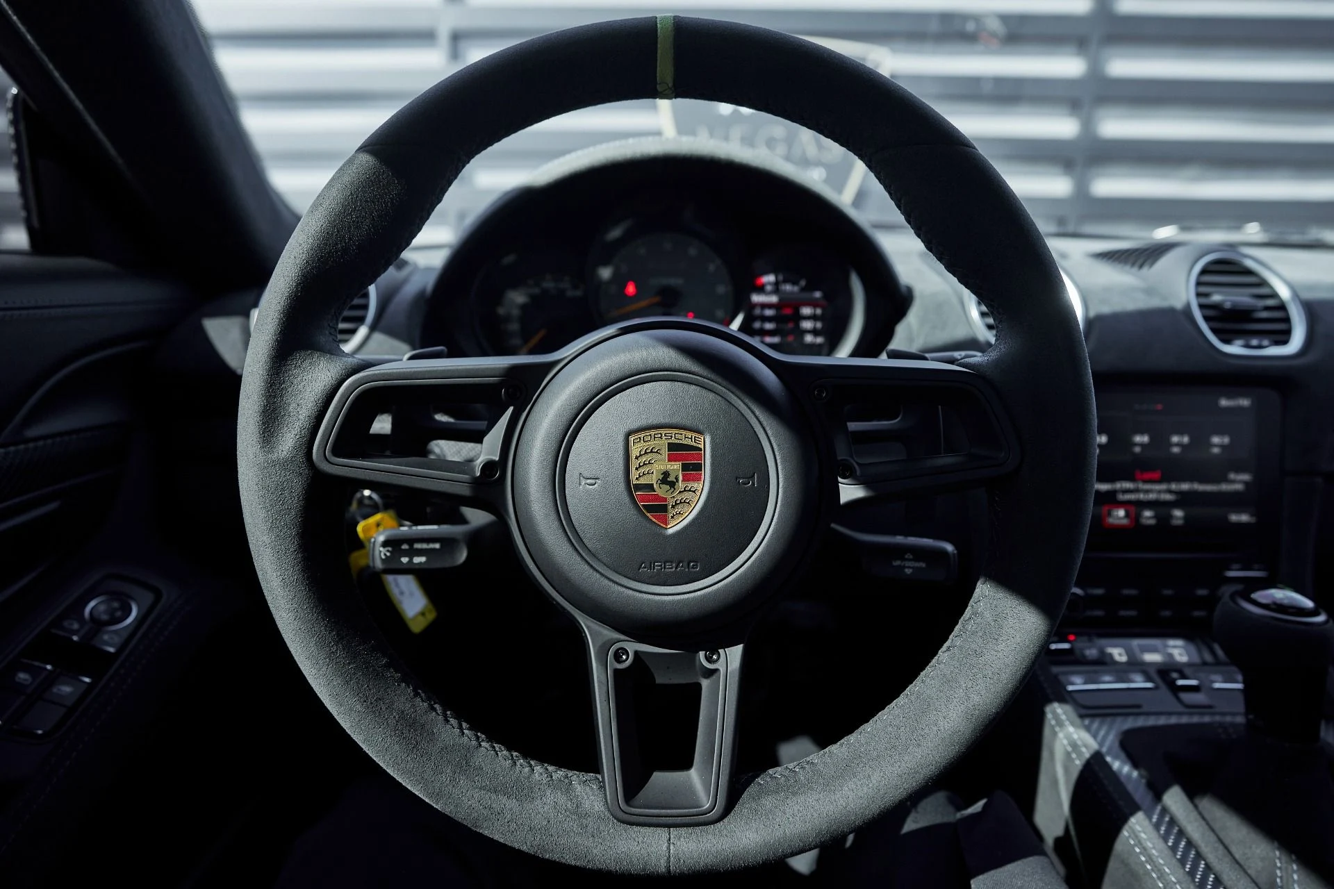 mph055_1576943227_Used_2023_Porsche_718_Cayman_GT_4_RS_1760748958_8cf89024d7