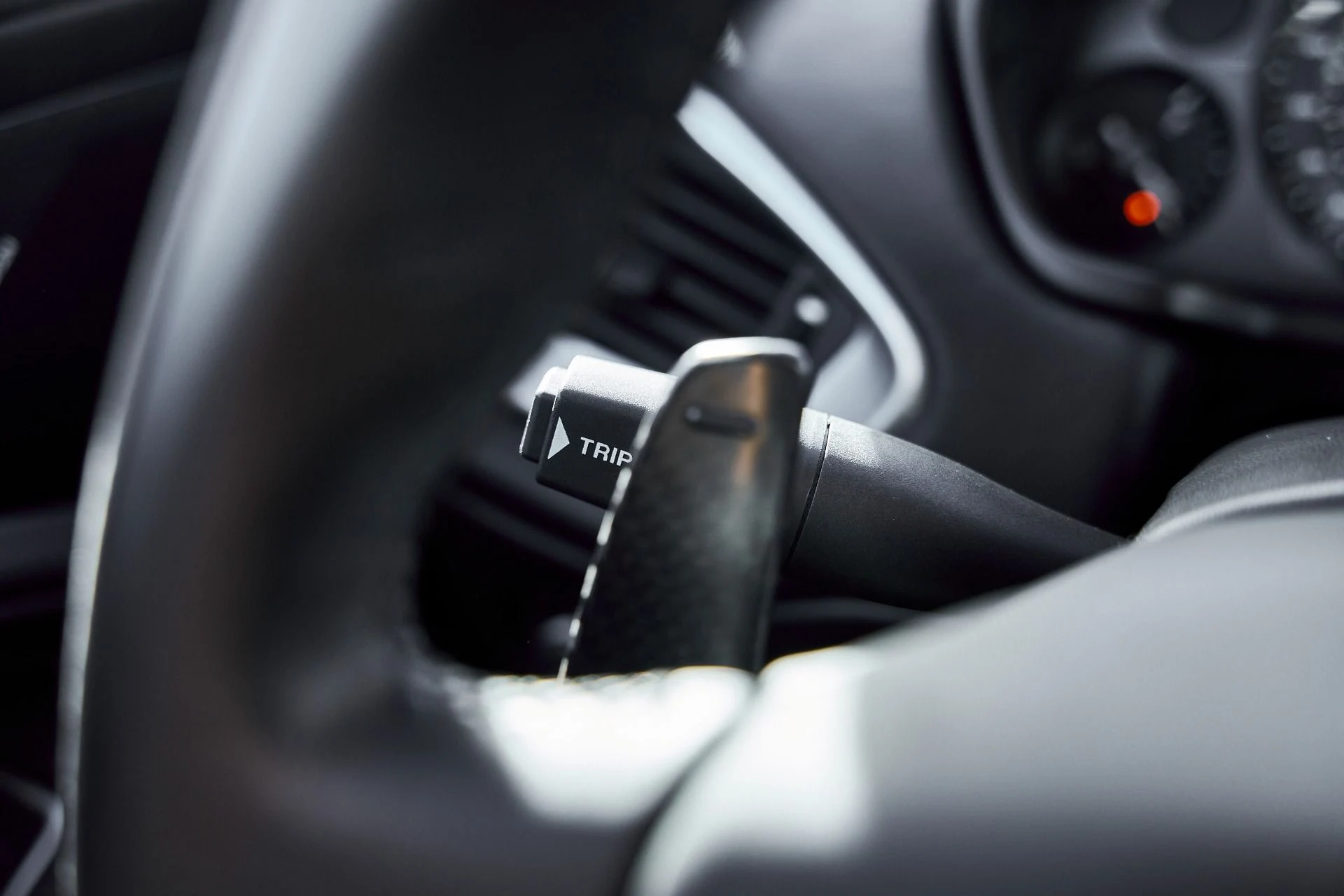 mph055_1674646465_Used_2014_Aston_Martin_Vanquish_V12_1773193824_1a0c39b296