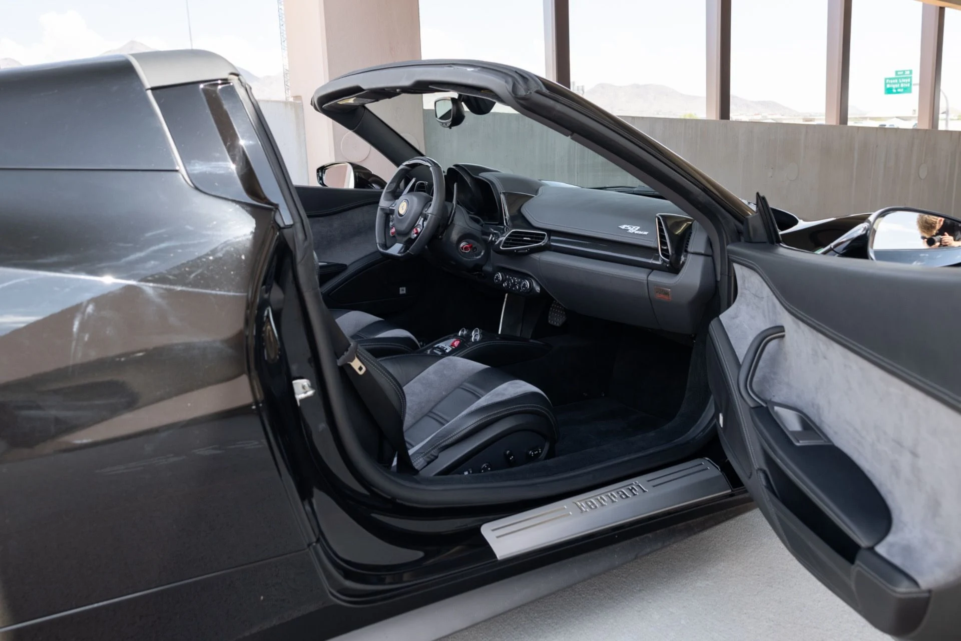 mph055_1699583162_Used_2012_Ferrari_458_Spider_1788476074_d7b8e3132d