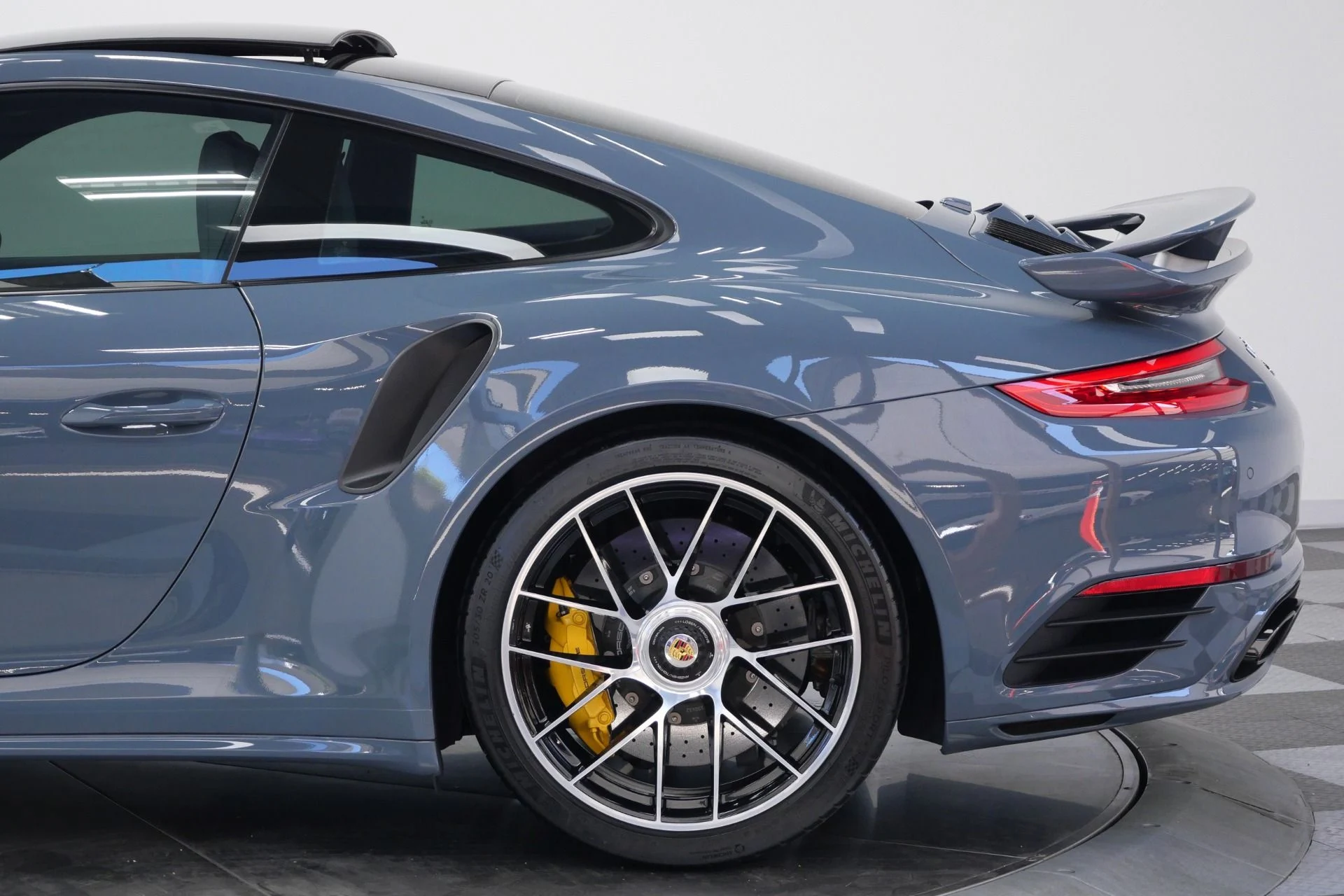 mph055_1730059014_Used_2017_Porsche_911_Turbo_S_Aerokit_Turbo_Burmester_Audio_1781208187_49f09da82c