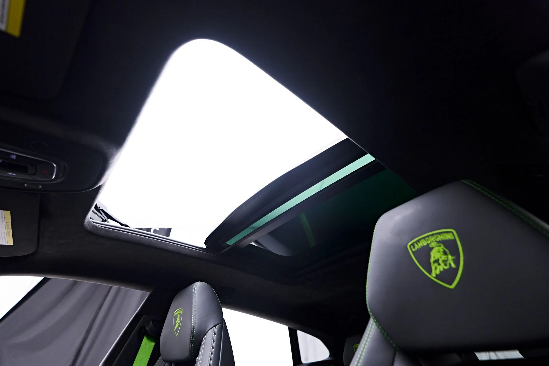 mph055_1765137977_Used_2024_Lamborghini_Urus_S_1753236168_95b8d51e71
