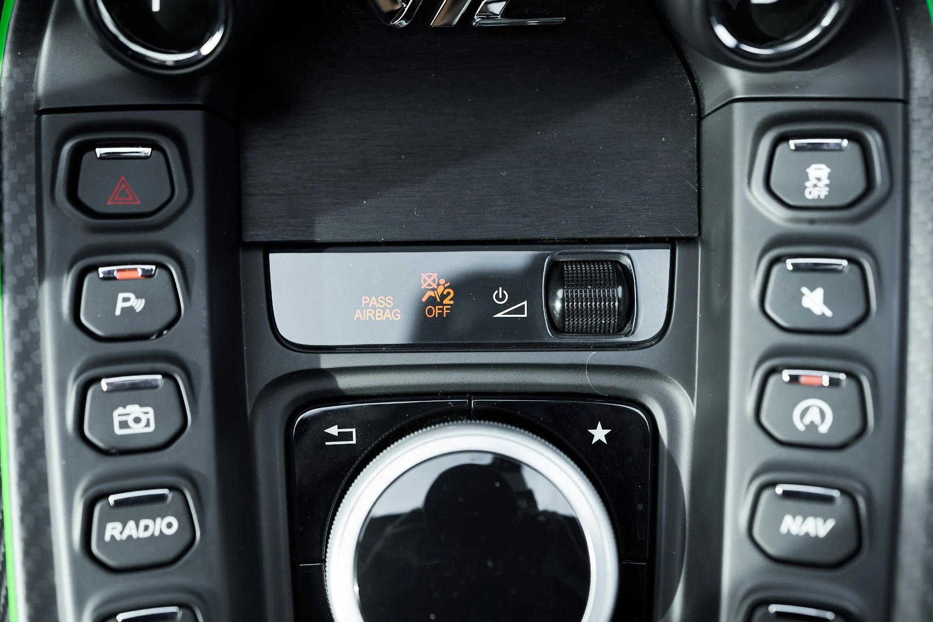 mph055_179945952_Used_2023_Aston_Martin_Vantage_Base_1762913663_9c9cfbfcbb