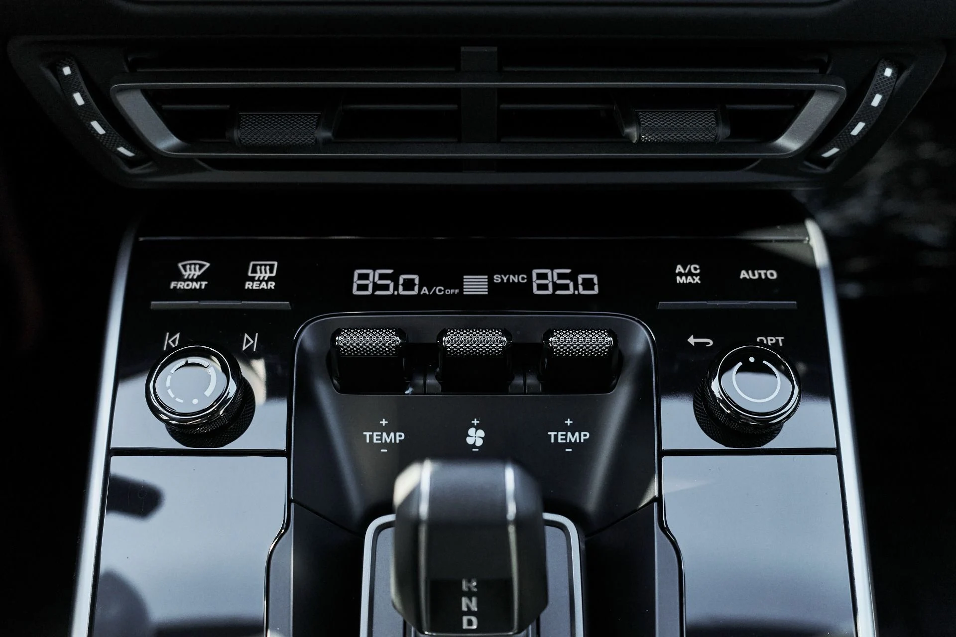 mph055_183092142_Used_2024_Porsche_911_Turbo_1765937858_3d440cad4a