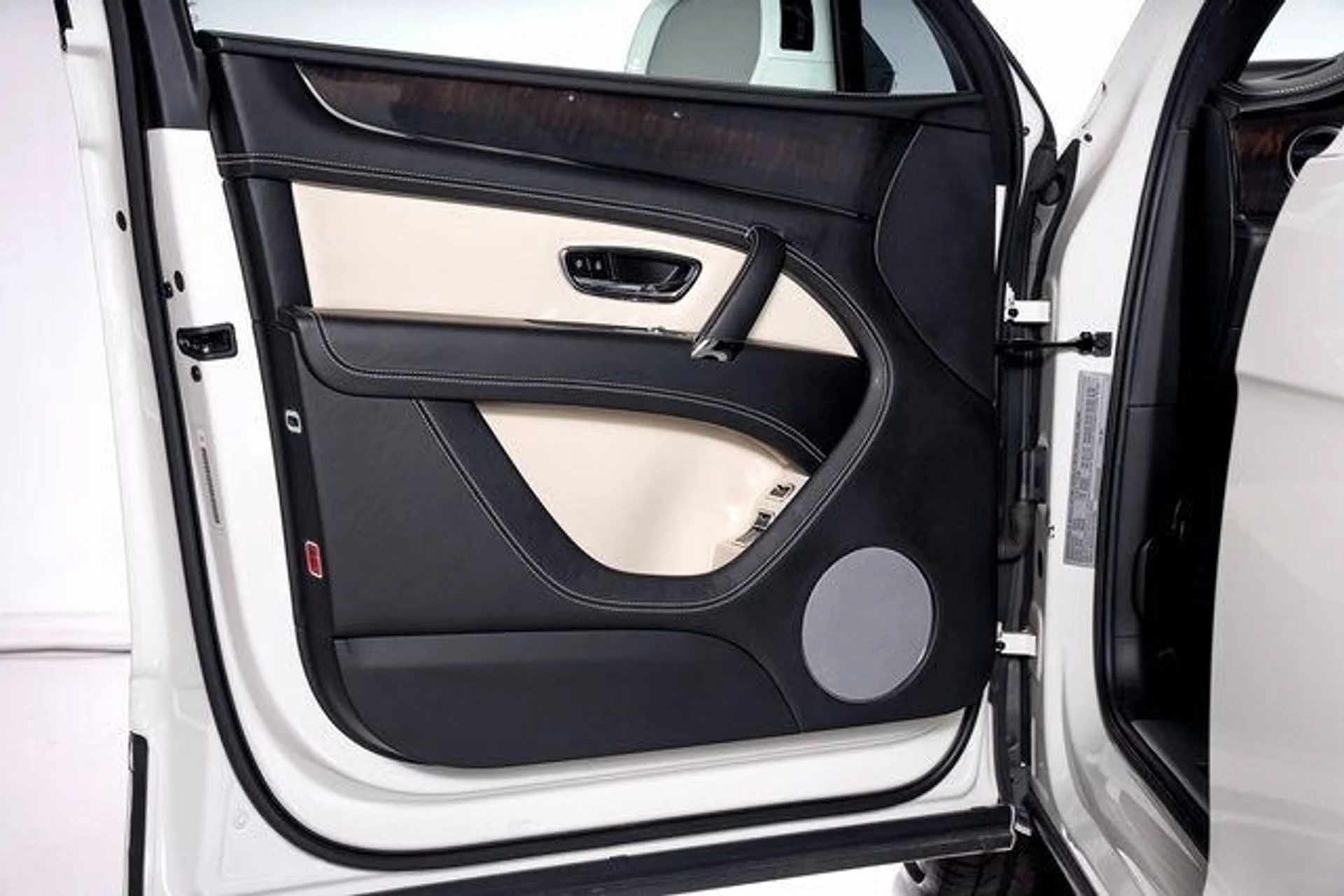 mph055_1851980504_fc08f8b293a8a0204713d6b4521eb497x_30a2fc2075