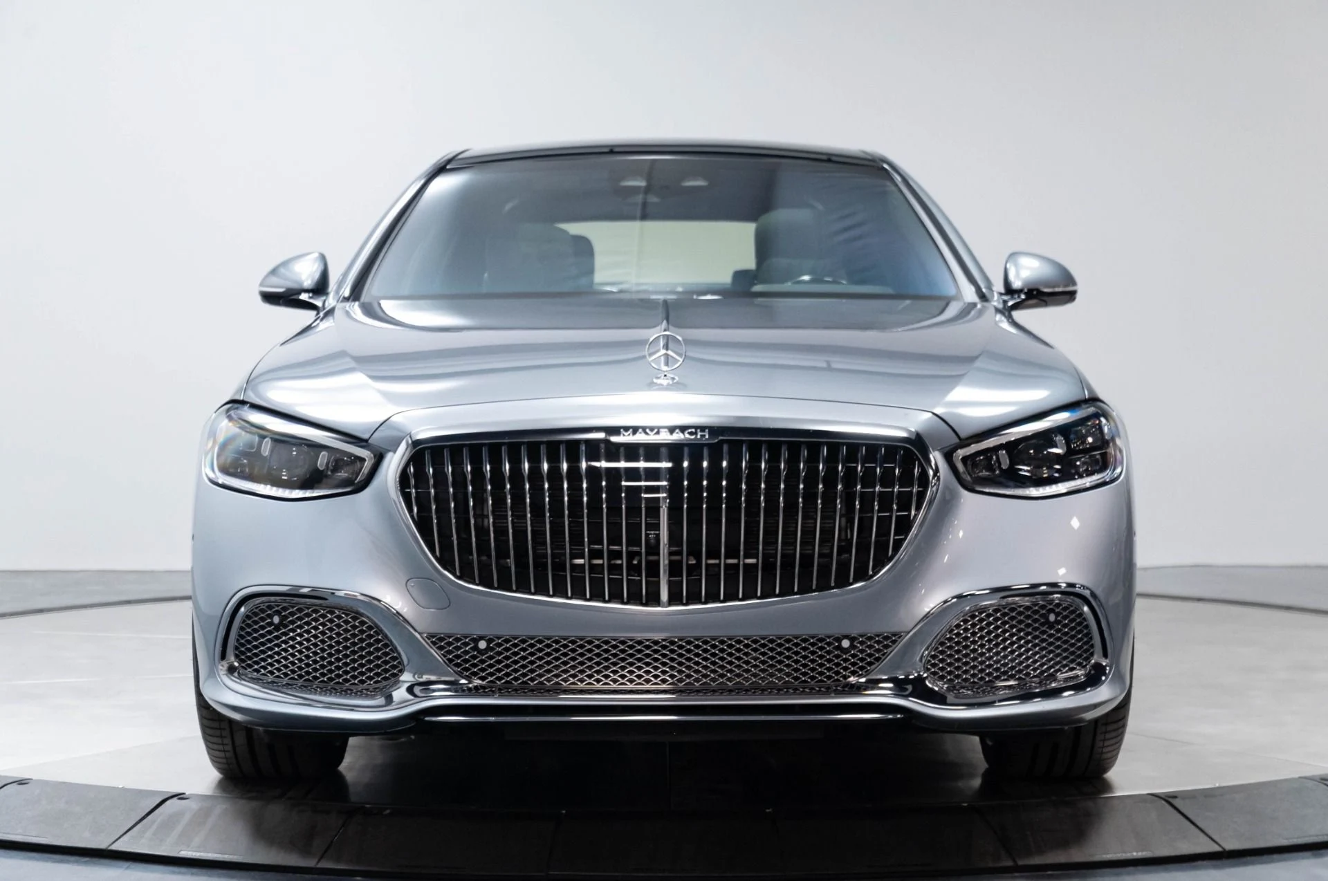 mph055_1880145960_Used_2024_Mercedes_Benz_S_Class_Maybach_S_680_4_MATIC_1783529476_e54d30726e