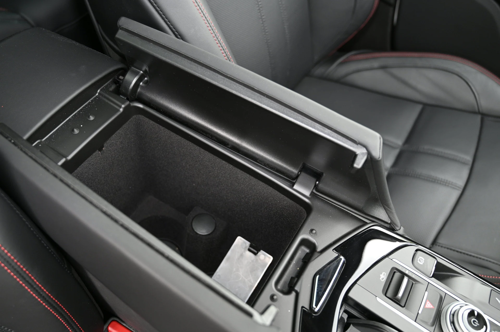 mph055_1880311914_f61c8dc4b24044b5a6f6b24c904d2799_a9a586f55b